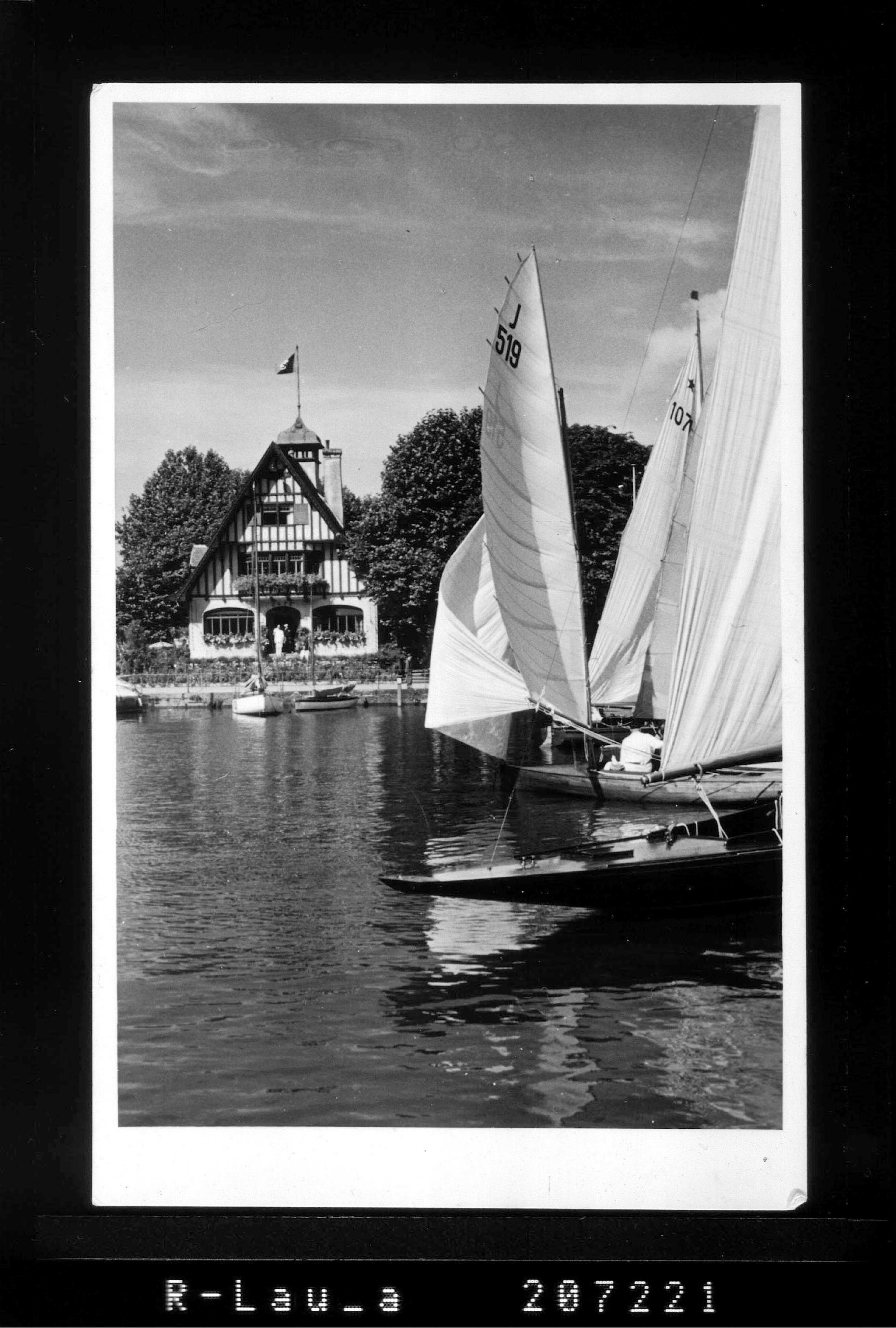 [Bregenz am Bodensee / Cafe Sporthaus]></div>


    <hr>
    <div class=