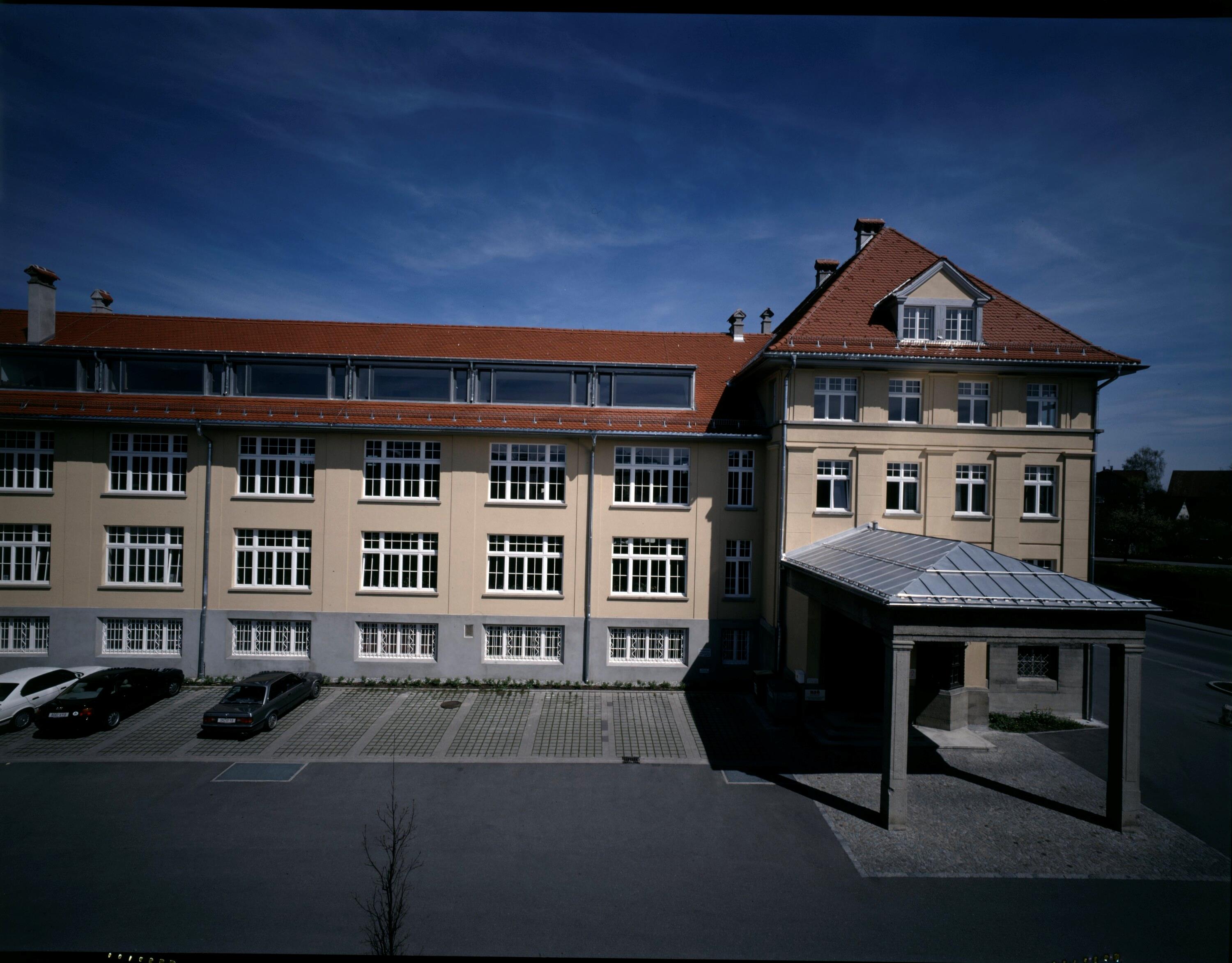 Büro Dietrich / Untertrifaller Bregenz></div>


    <hr>
    <div class=