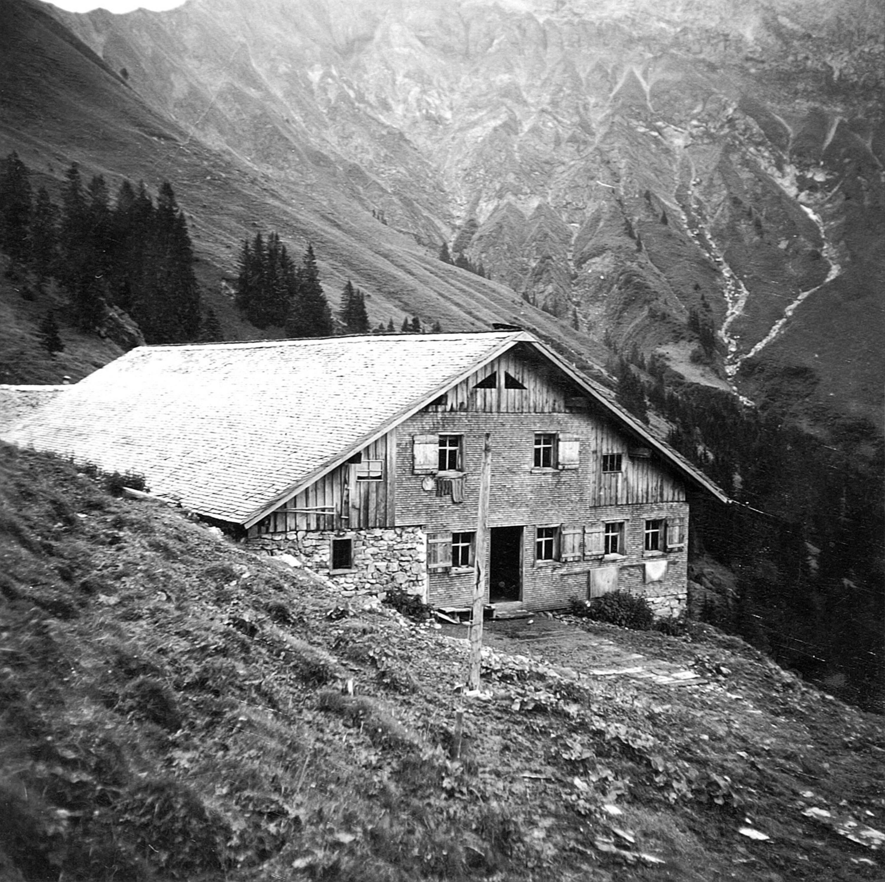 Alphütte Äfin></div>


    <hr>
    <div class=