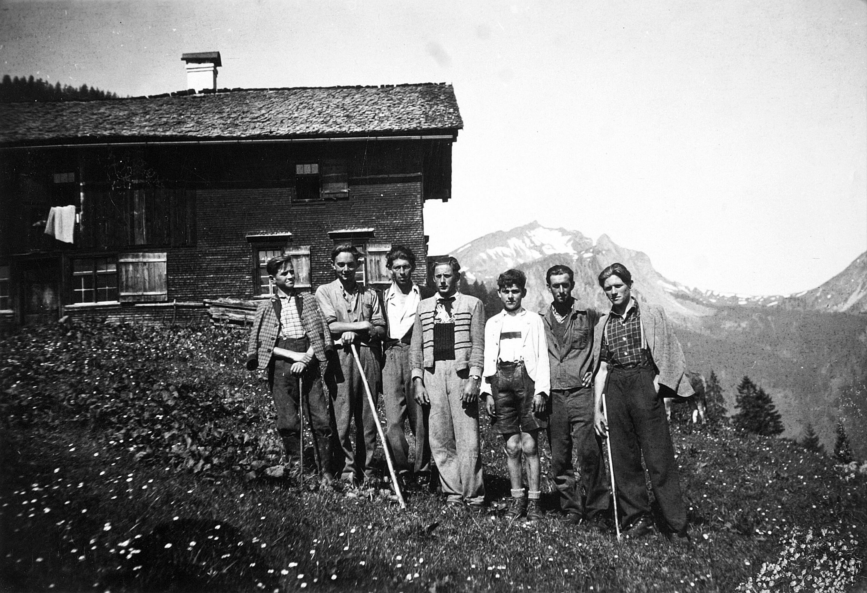 Alphütte Godlachen></div>


    <hr>
    <div class=