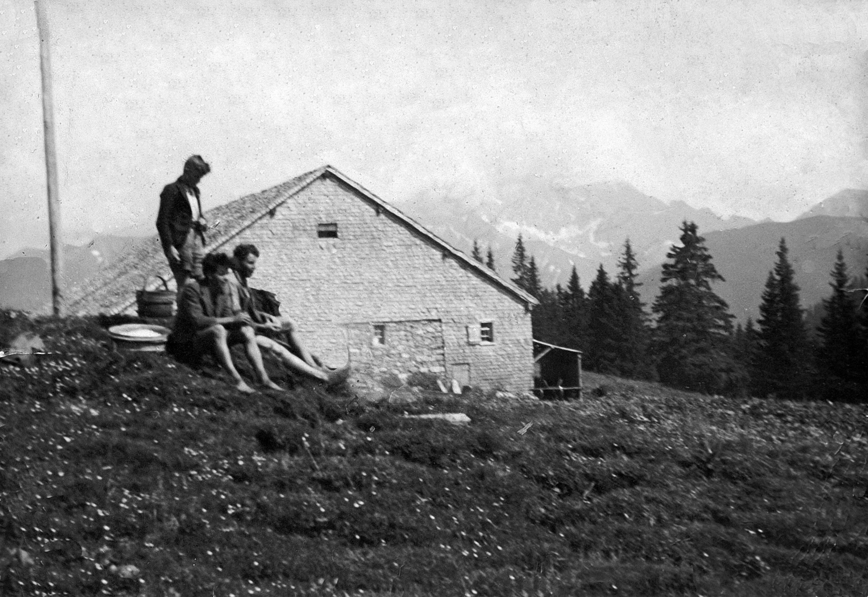 Alphütte Hinterargen></div>


    <hr>
    <div class=