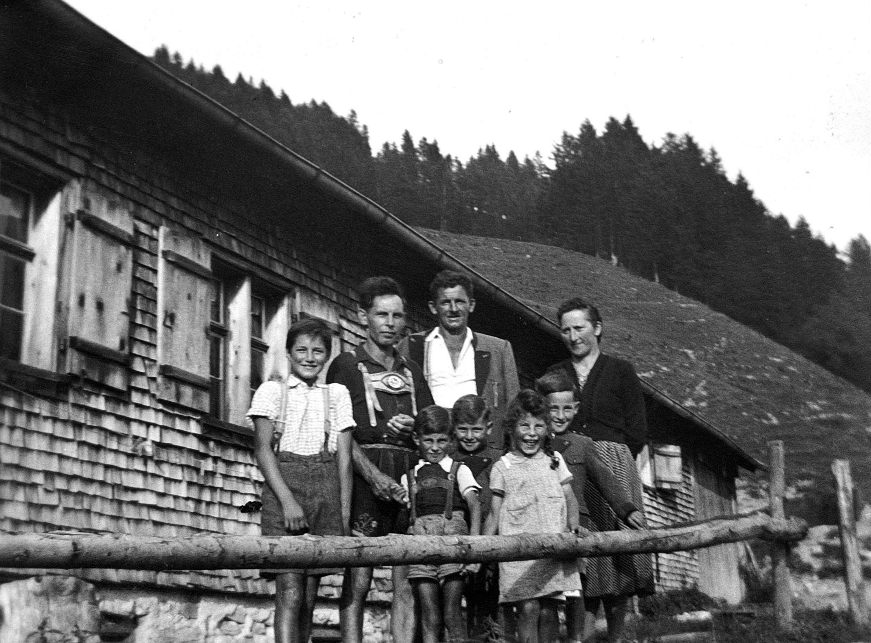 [Alpe Oberkrinegg, Sibratsgfäll]></div>


    <hr>
    <div class=