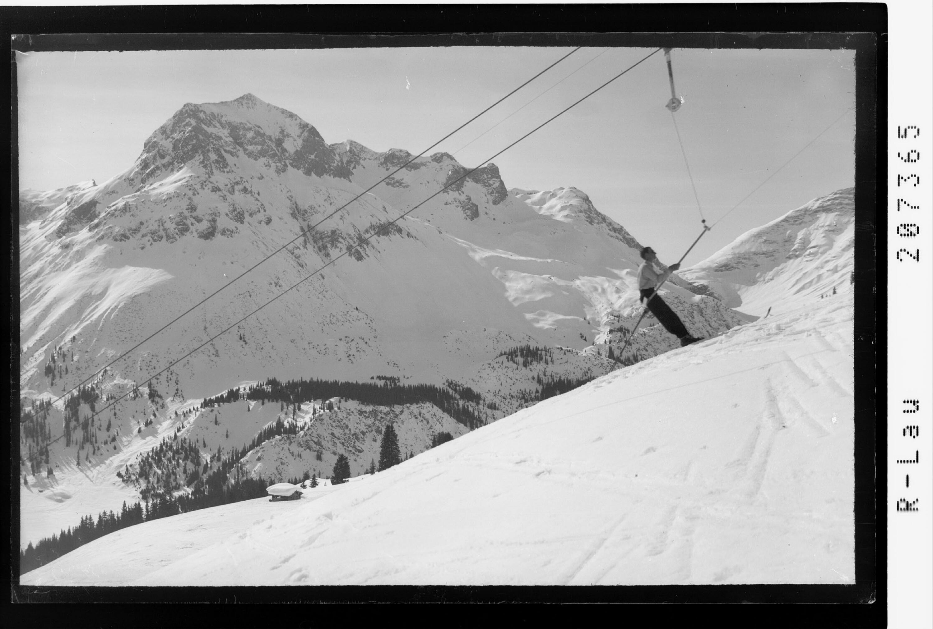 Skilift Lech am Arlberg / Blick gegen Mahdlochabfahrt></div>


    <hr>
    <div class=