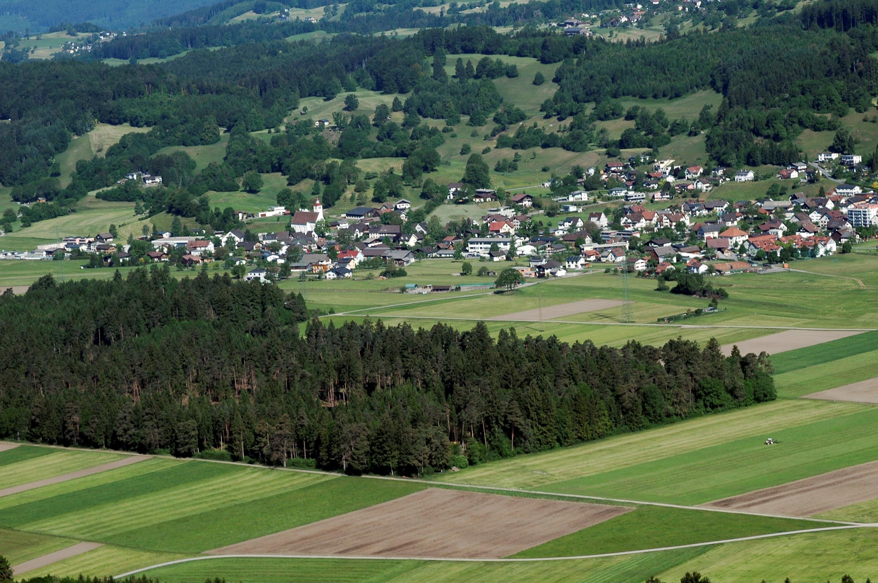 [Bludesch - Zentrum, Kirche]></div>


    <hr>
    <div class=