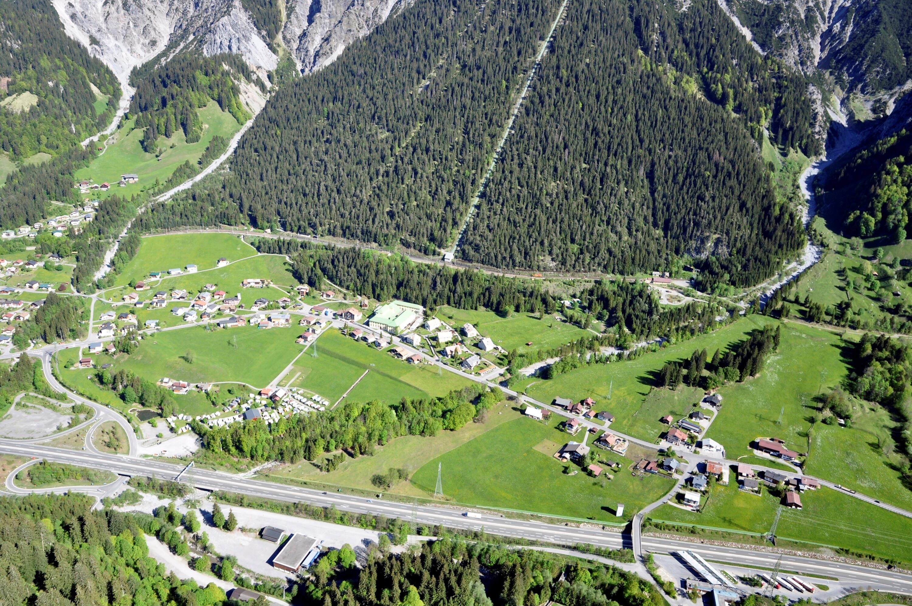 [Dalaas - Wald am Arlberg, Innerwald]></div>


    <hr>
    <div class=