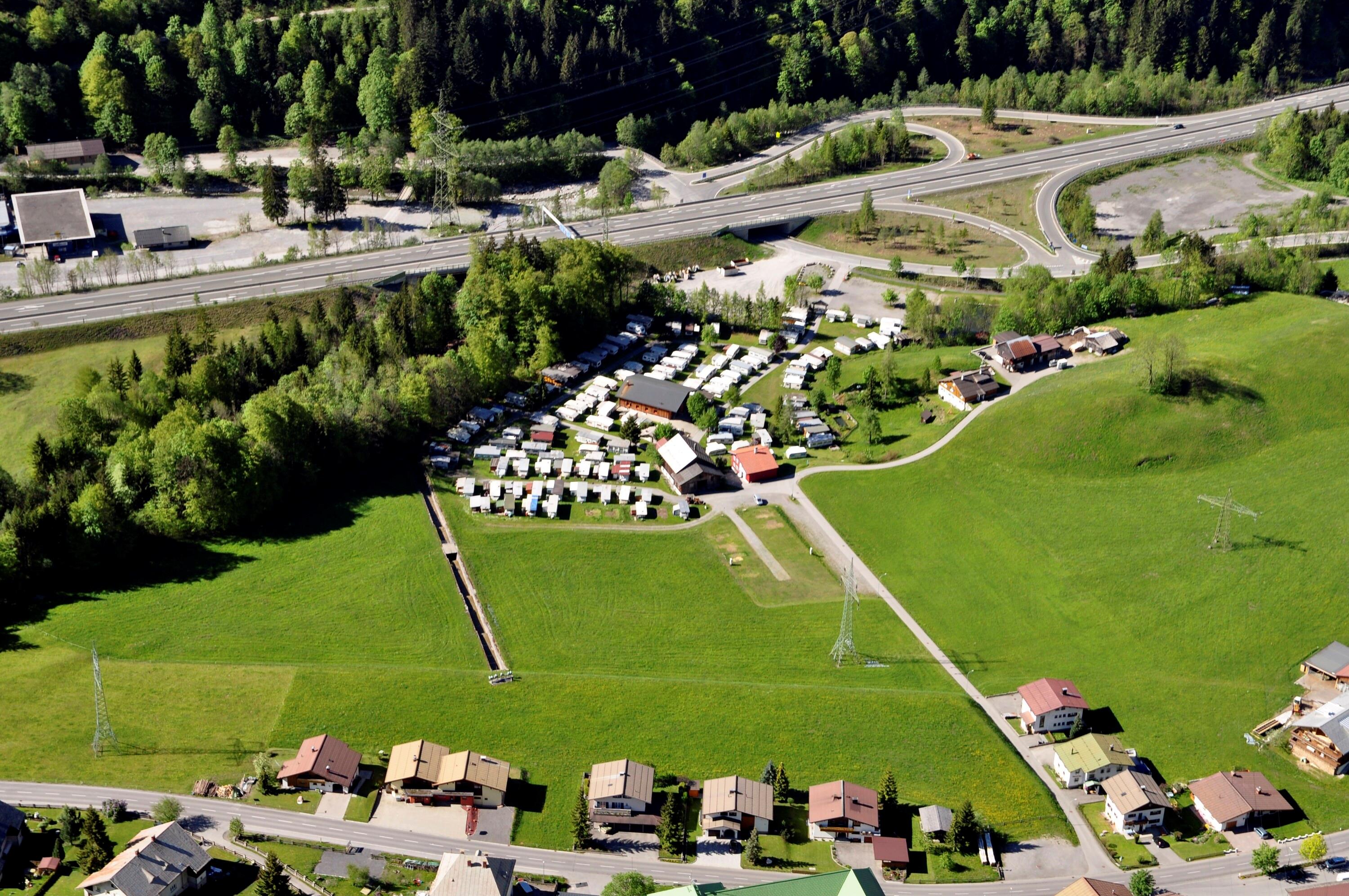 [Dalaas - Wald am Arlberg, Innerwald, Arlberg Camping]></div>


    <hr>
    <div class=