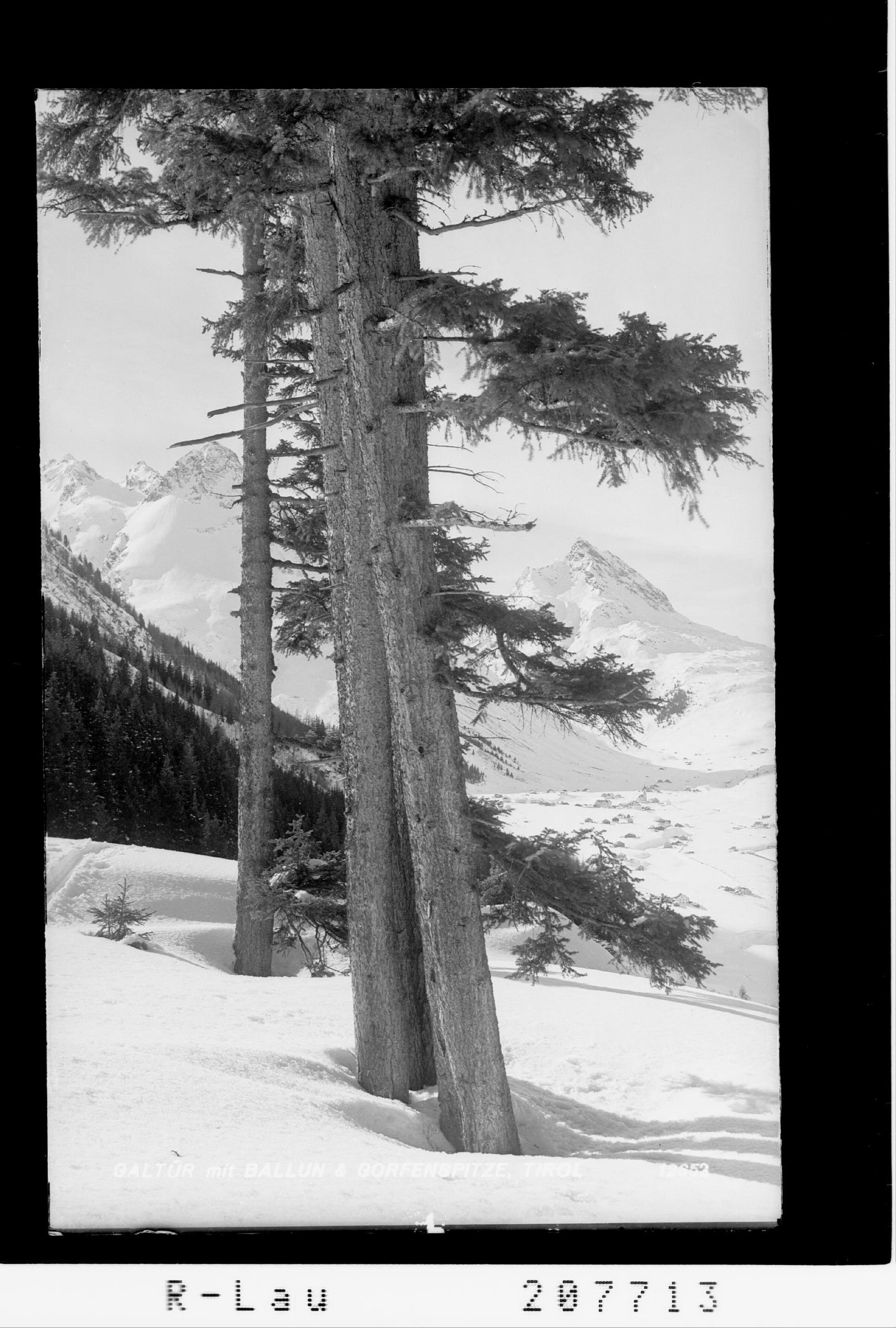 Galtür mit Ballun und Gorfenspitze / Tirol></div>


    <hr>
    <div class=