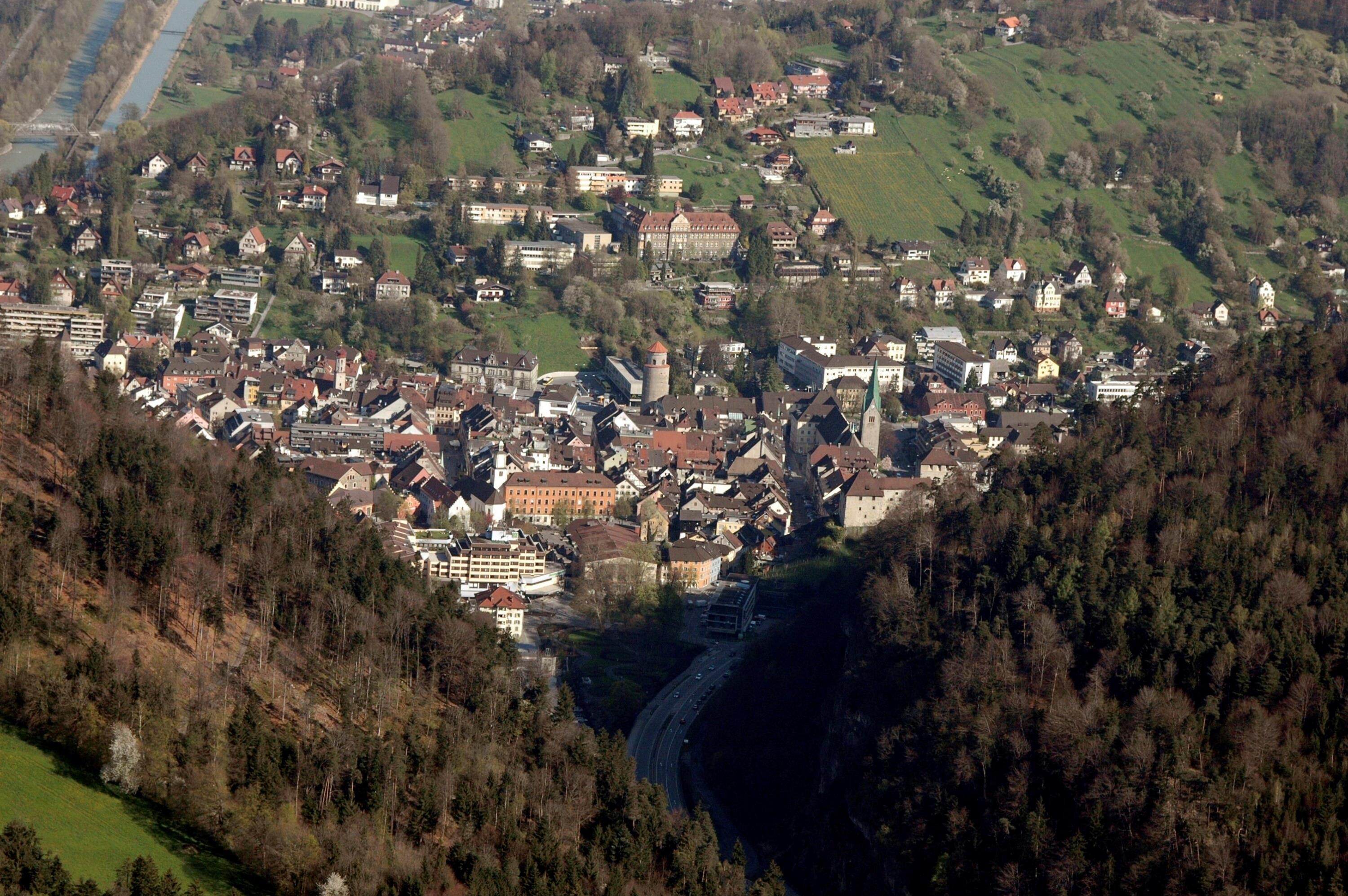 [Feldkirch-Stadt]></div>


    <hr>
    <div class=