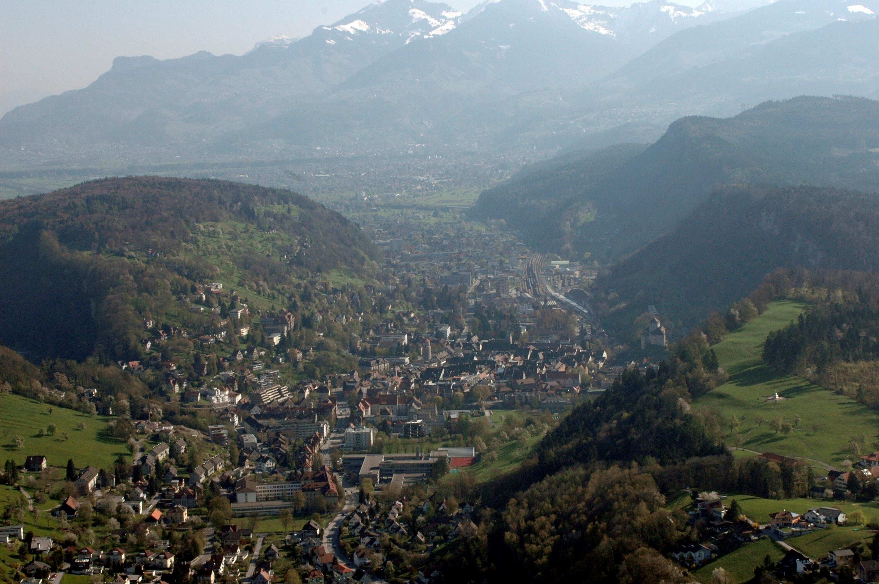 [Feldkirch-Tisis]></div>


    <hr>
    <div class=