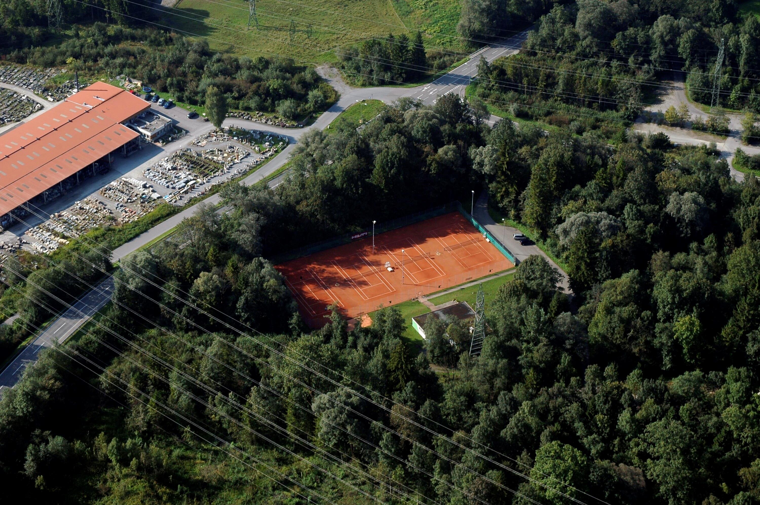 [Frastanz - Tennisplatz, Frastanz - Marmorwerk Prenn]></div>


    <hr>
    <div class=