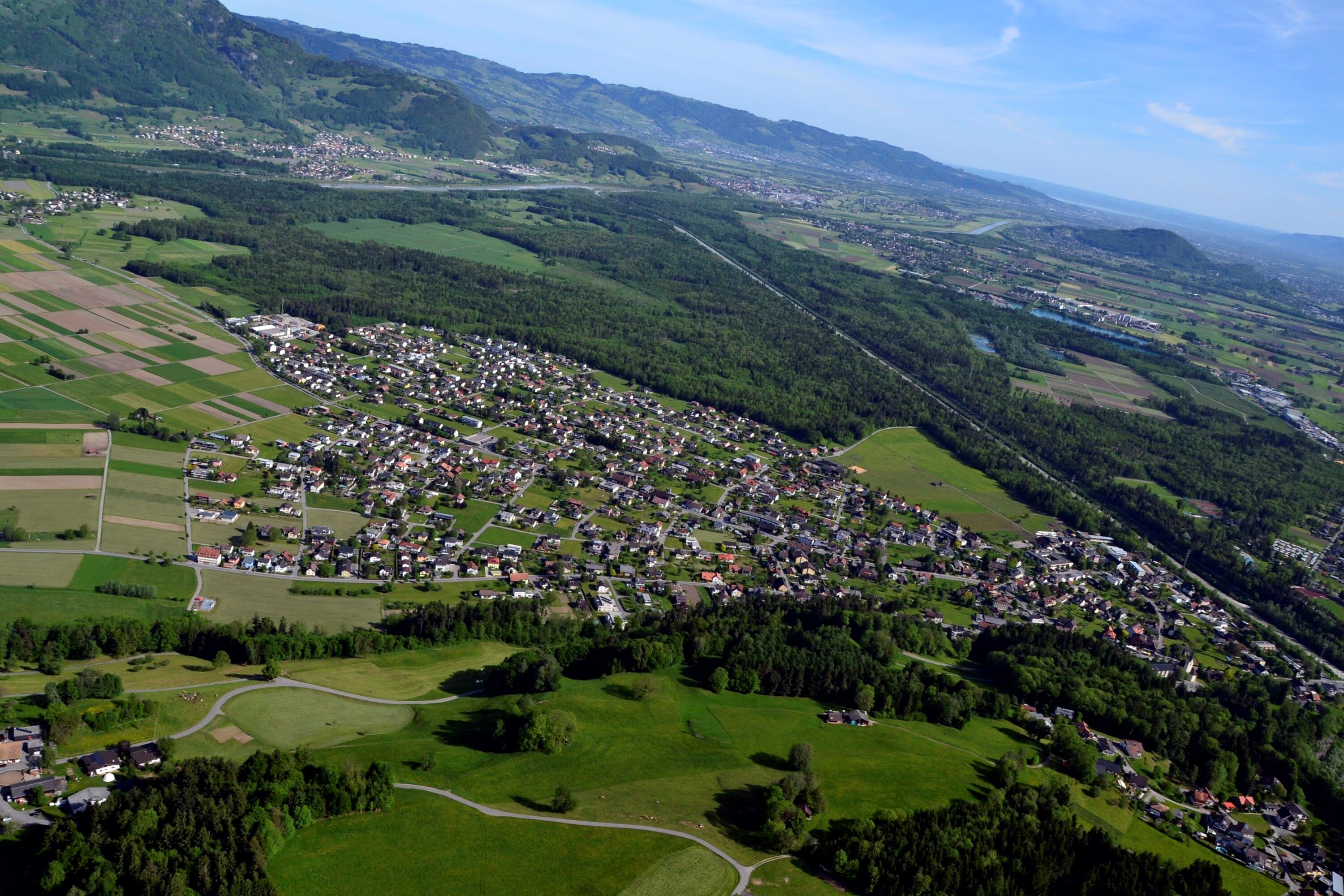 [Feldkirch-Nofels]></div>


    <hr>
    <div class=