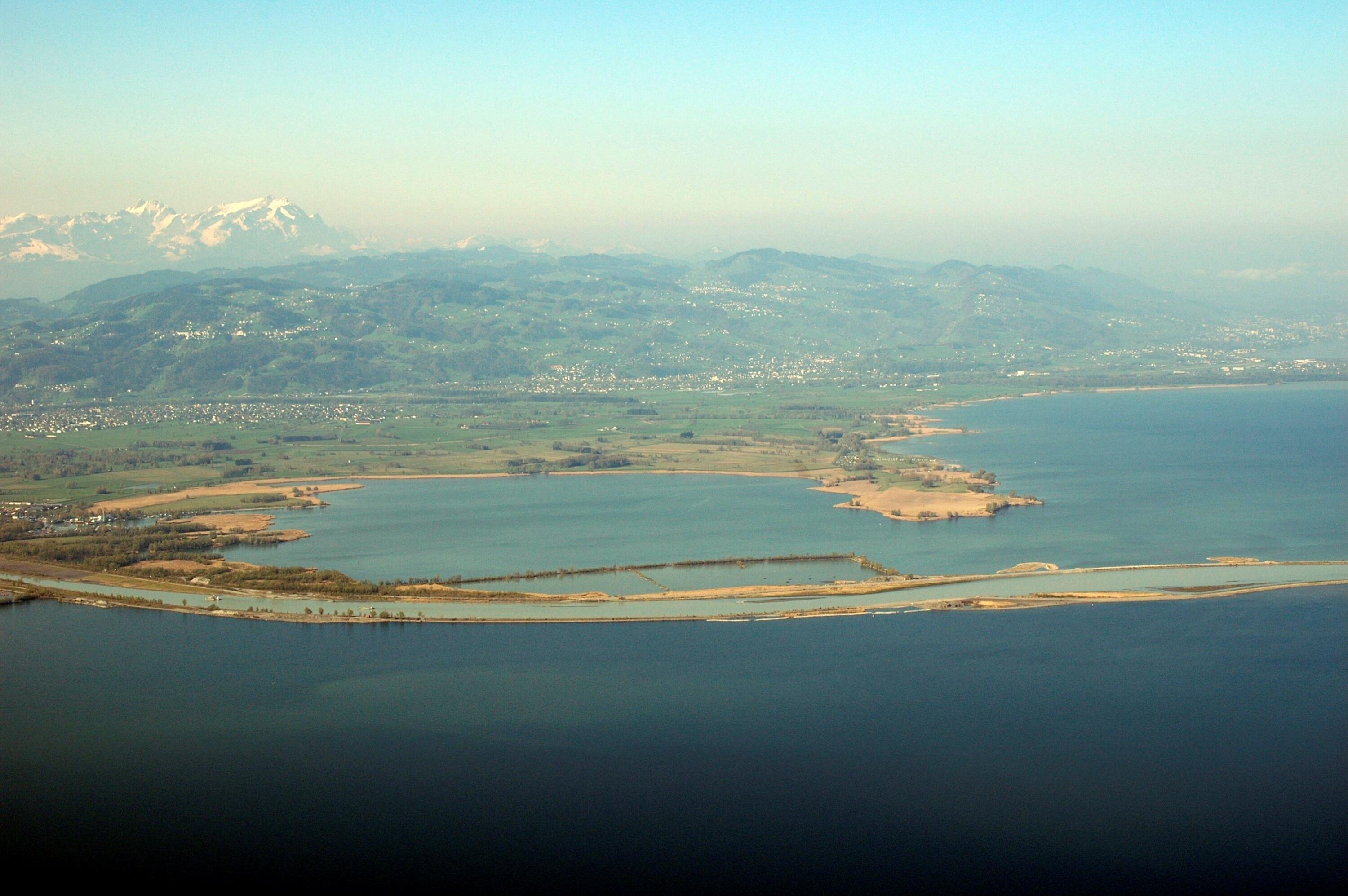 [Bodensee - Neuer Rhein, Rheinvorstreckung, Fußacher Bucht]></div>


    <hr>
    <div class=