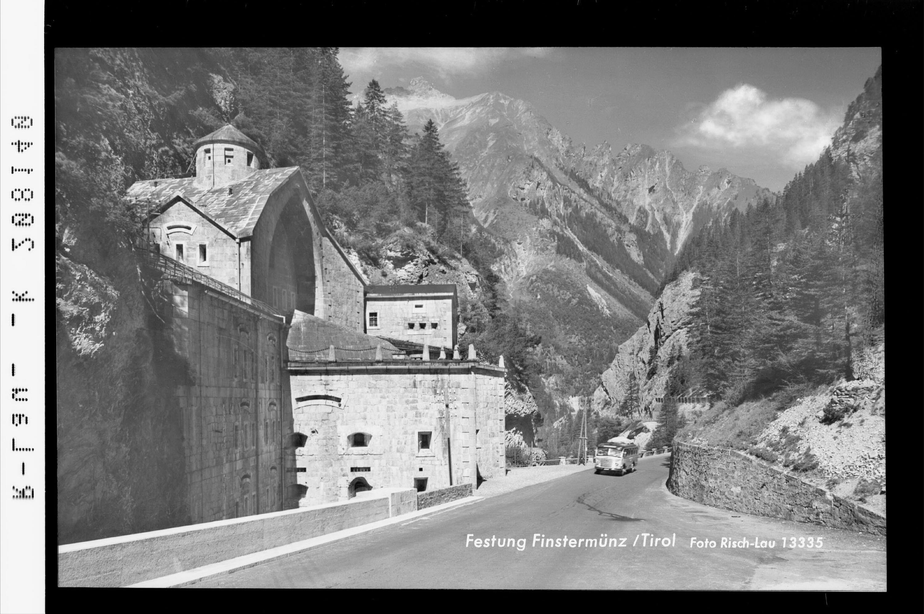 Festung Finstermünz / Tirol></div>


    <hr>
    <div class=