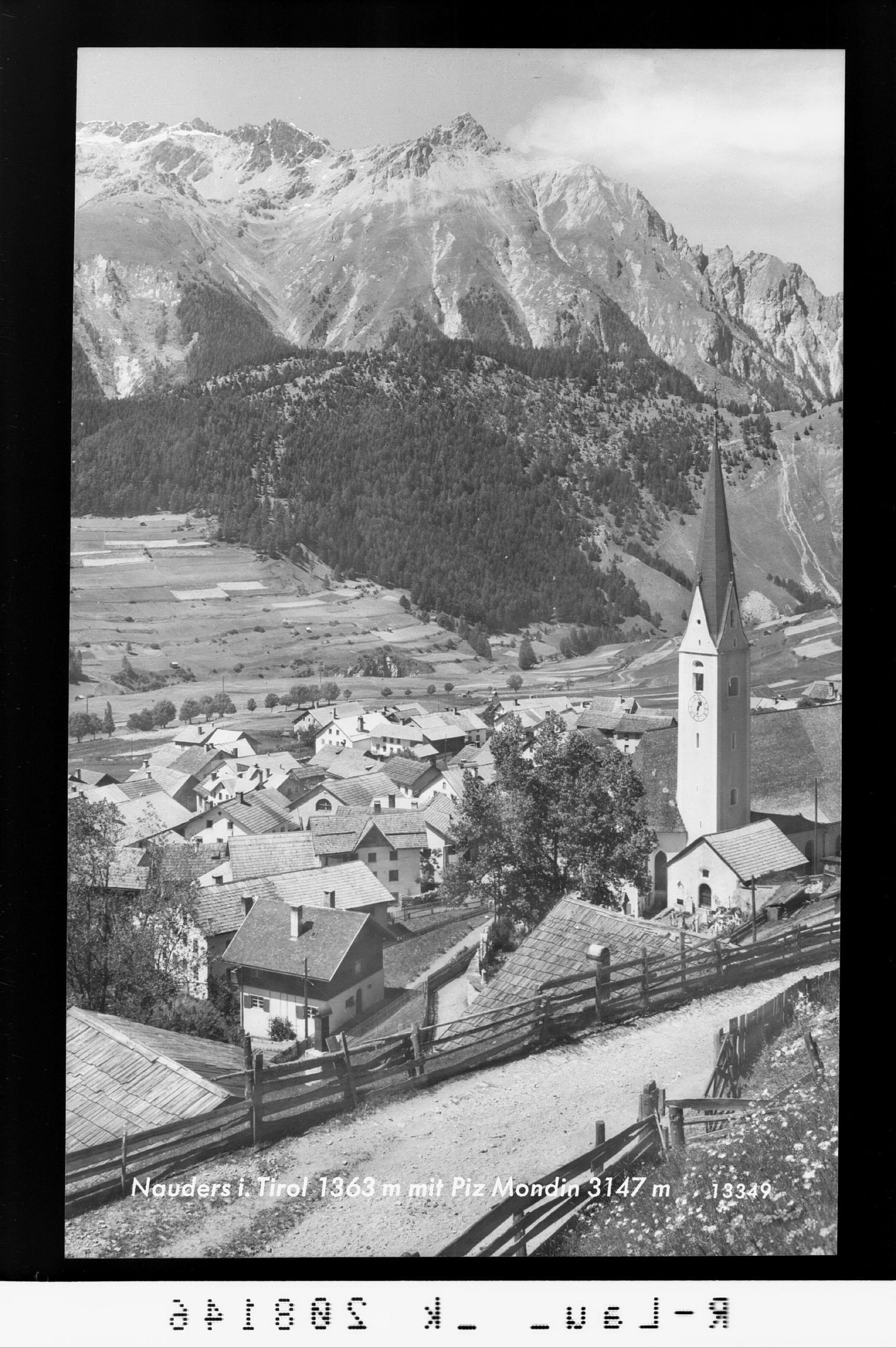 Nauders in Tirol 1363 m mit Piz Mondin 3147 m></div>


    <hr>
    <div class=