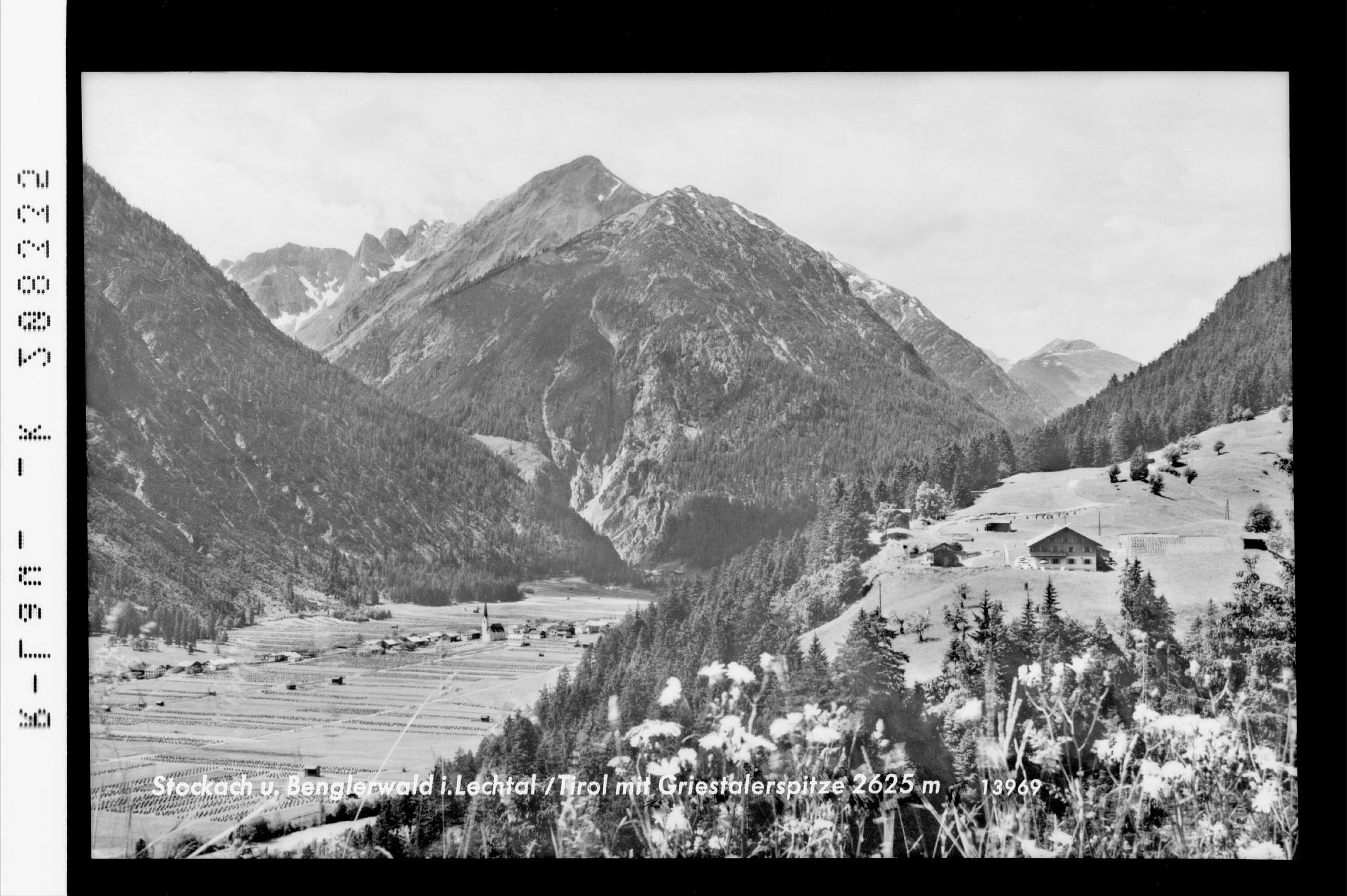 Stockach und Benglerwald im Lechtal / mit Griestalerspitze 2625 m></div>


    <hr>
    <div class=