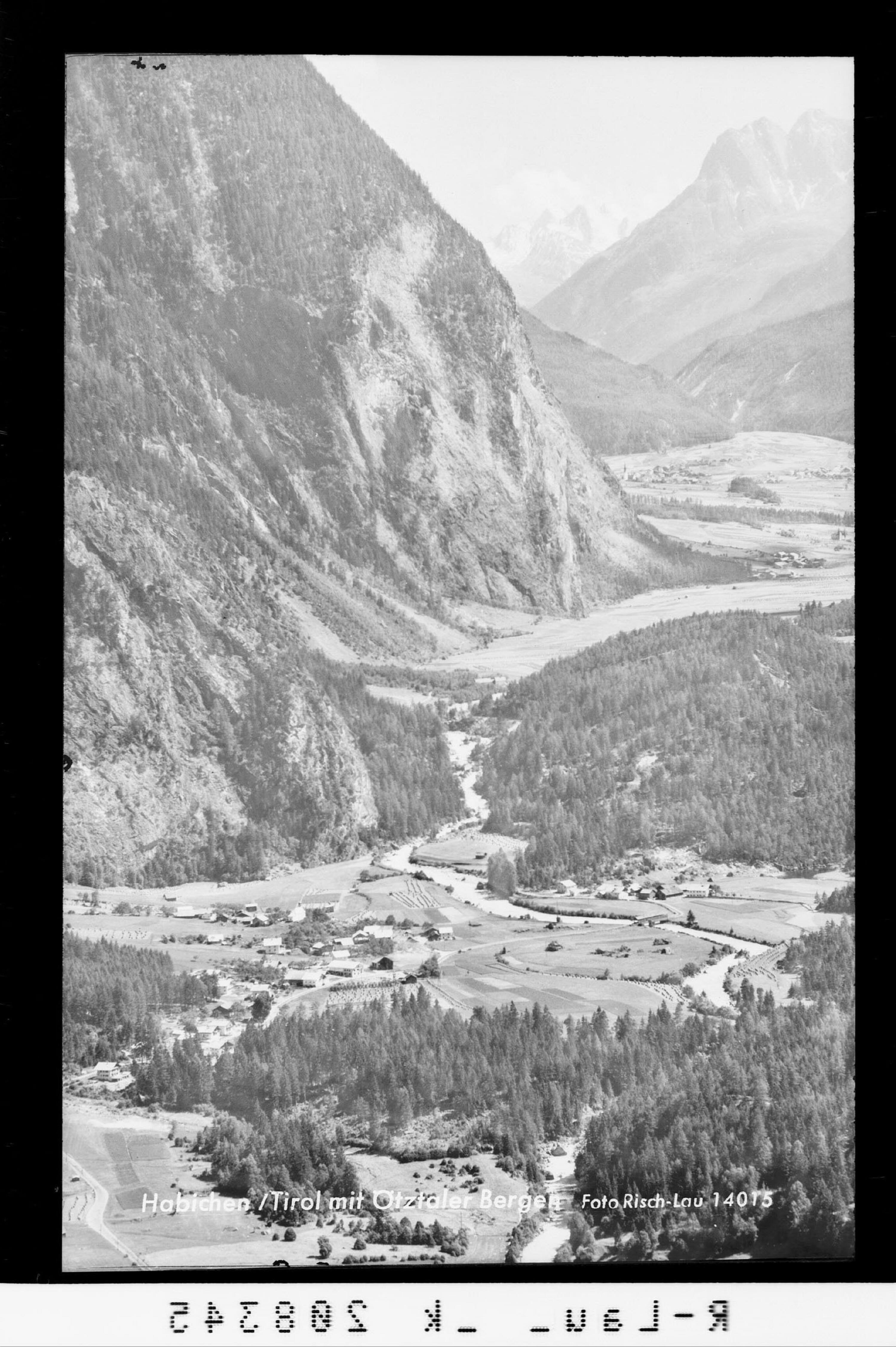 Habichen / Tirol mit Ötztaler Bergen></div>


    <hr>
    <div class=