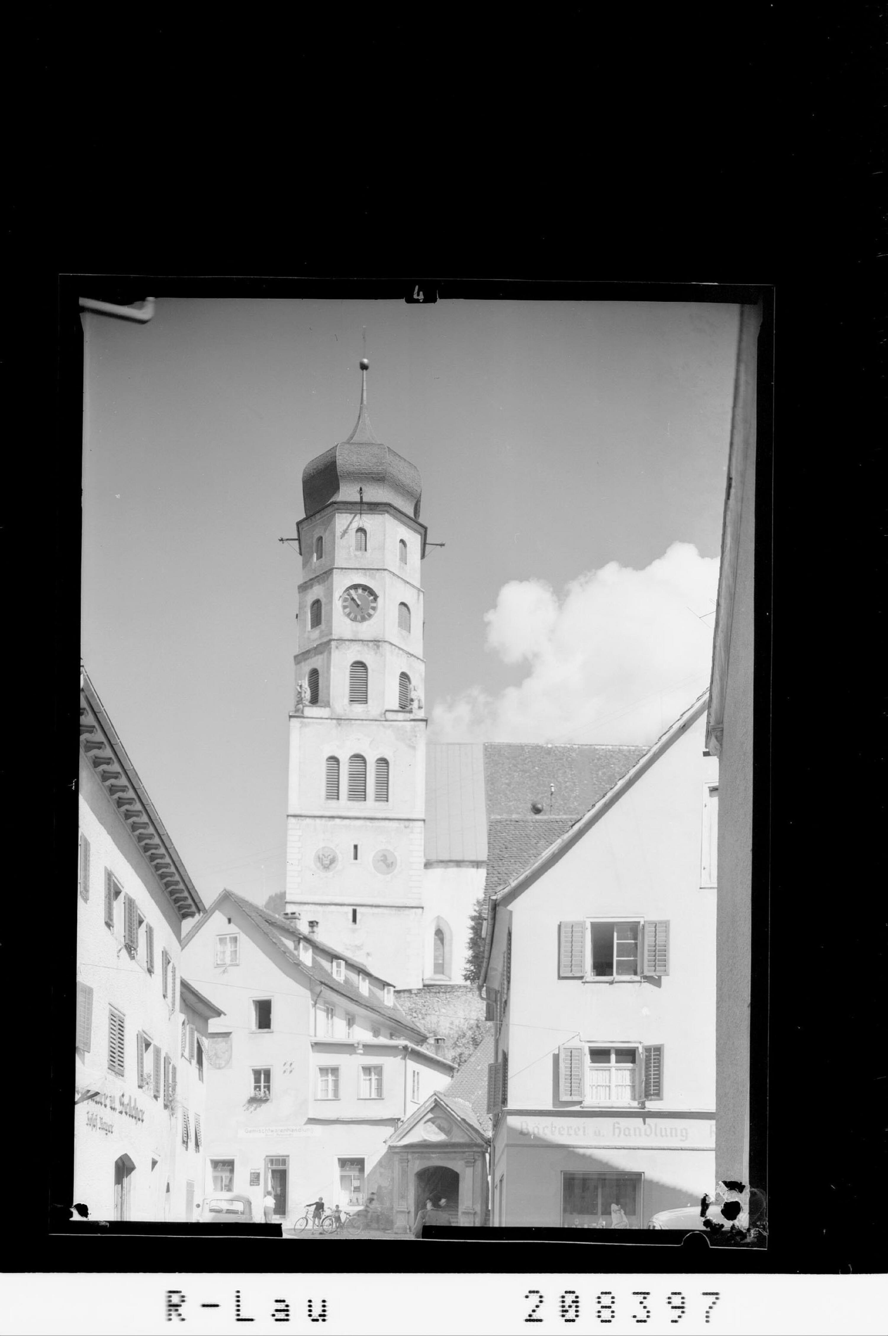 [Bludenz, Kirchgasse mit alter Pfarrkirche]></div>


    <hr>
    <div class=