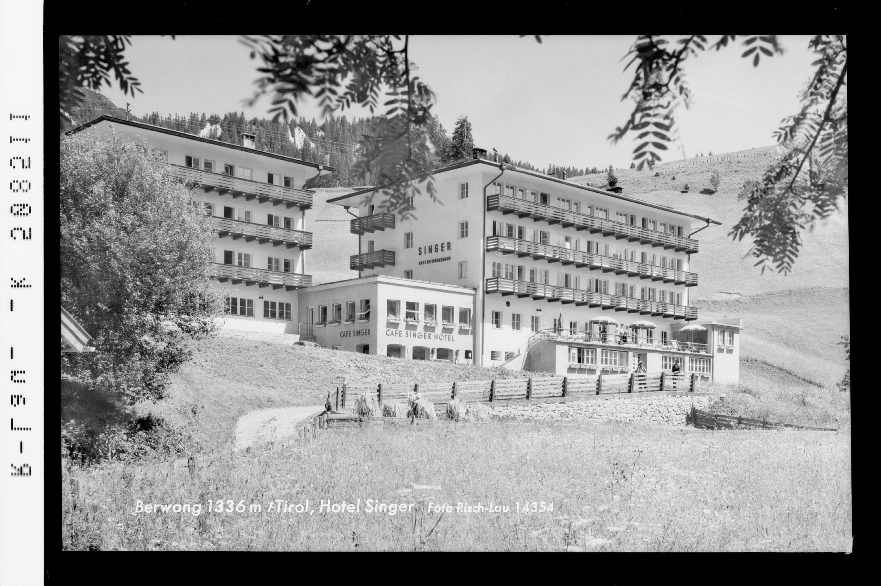 Berwang 1336 m in Tirol, Hotel Singer></div>


    <hr>
    <div class=