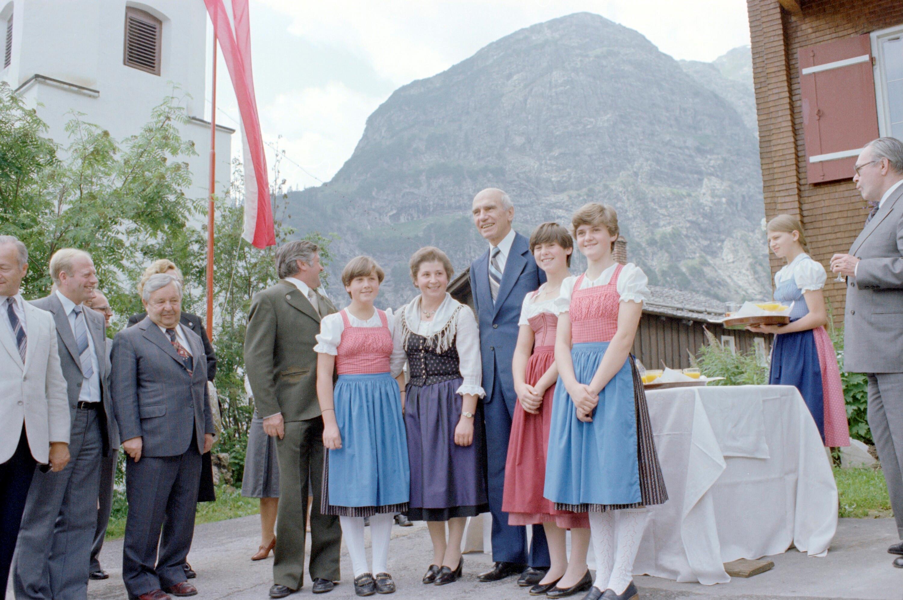 Kirchschläger, Besuch Lech und Zug am Arlberg></div>


    <hr>
    <div class=