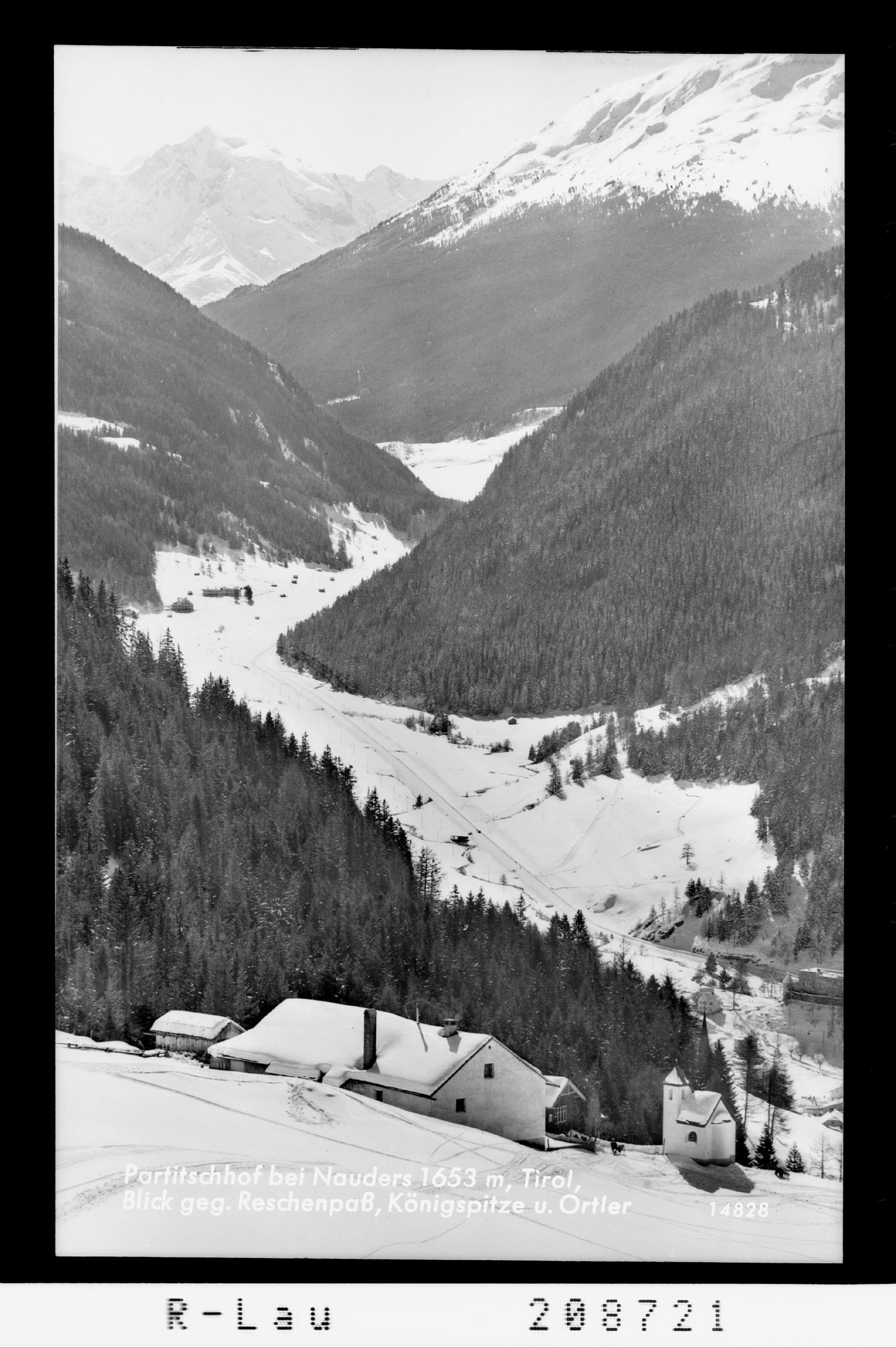Partitschhof bei Nauders 1653 m, Tirol, Blick gegen Reschenpass, Königspitze und Ortler></div>


    <hr>
    <div class=