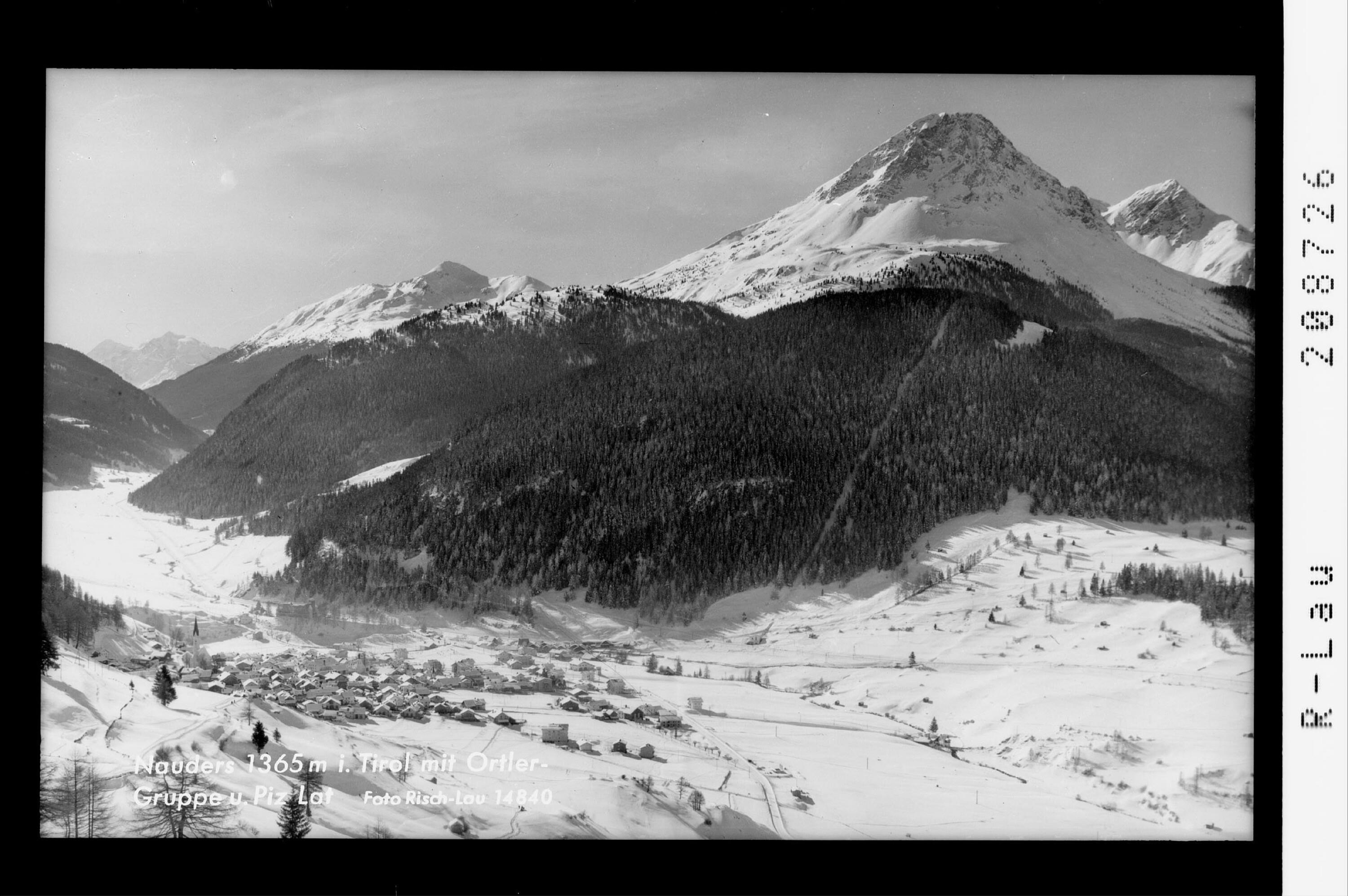 Nauders 1365 m in Tirol mit Ortlergruppe und Piz Lat></div>


    <hr>
    <div class=