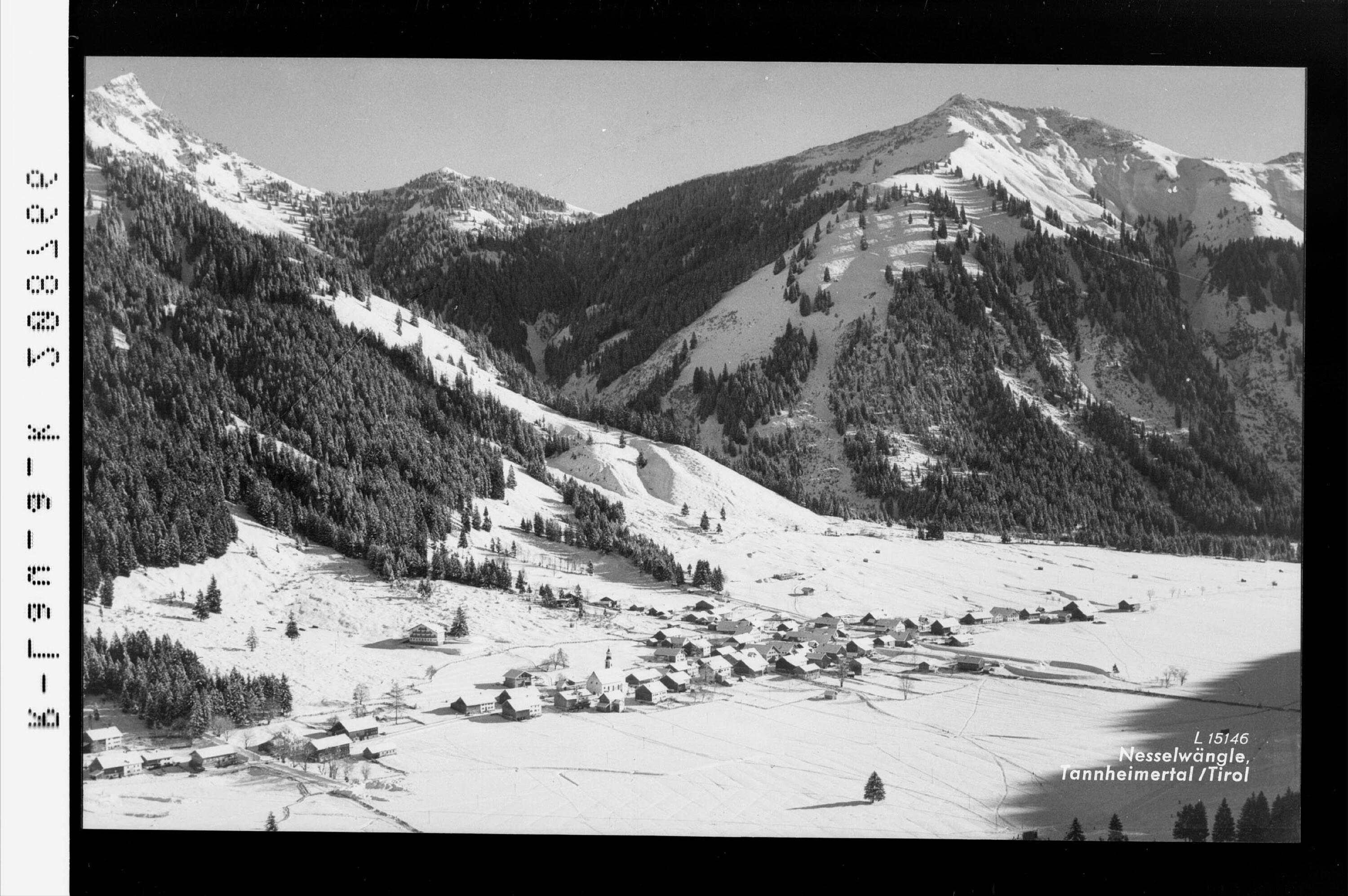 Nesselwängle, Tannheimertal / Tirol></div>


    <hr>
    <div class=