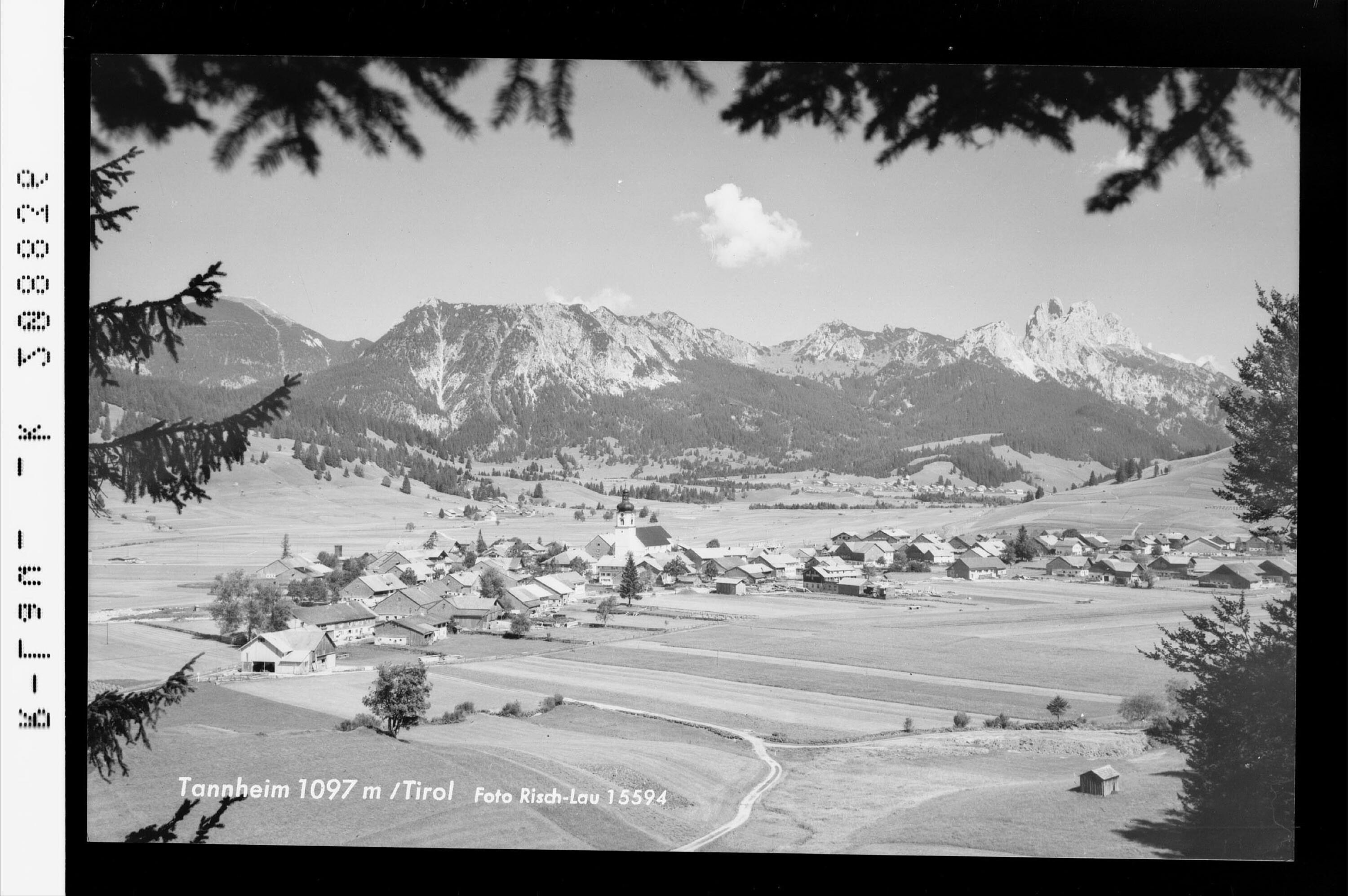 Tannheim 1097 m, Tirol></div>


    <hr>
    <div class=