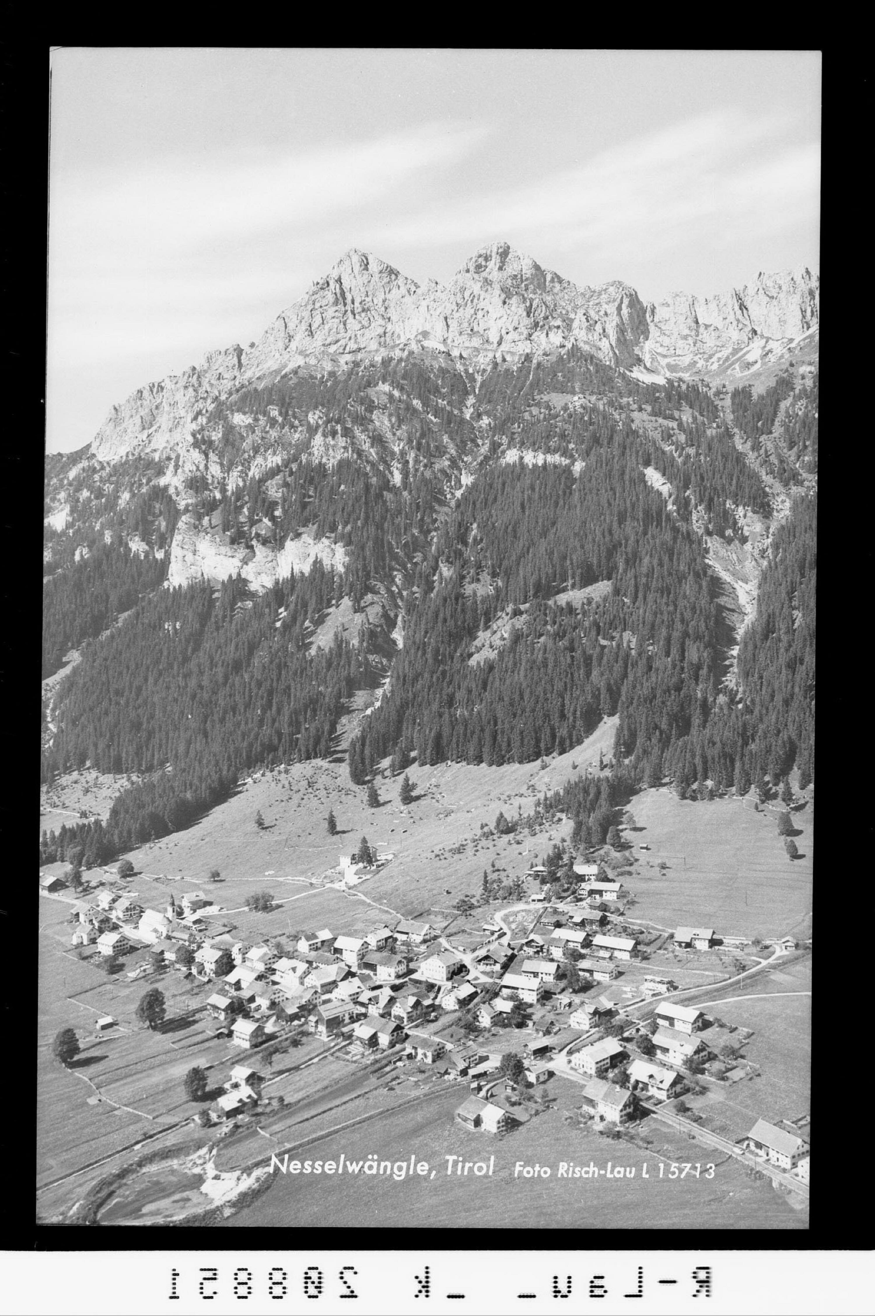 Nesselwängle, Tirol></div>


    <hr>
    <div class=