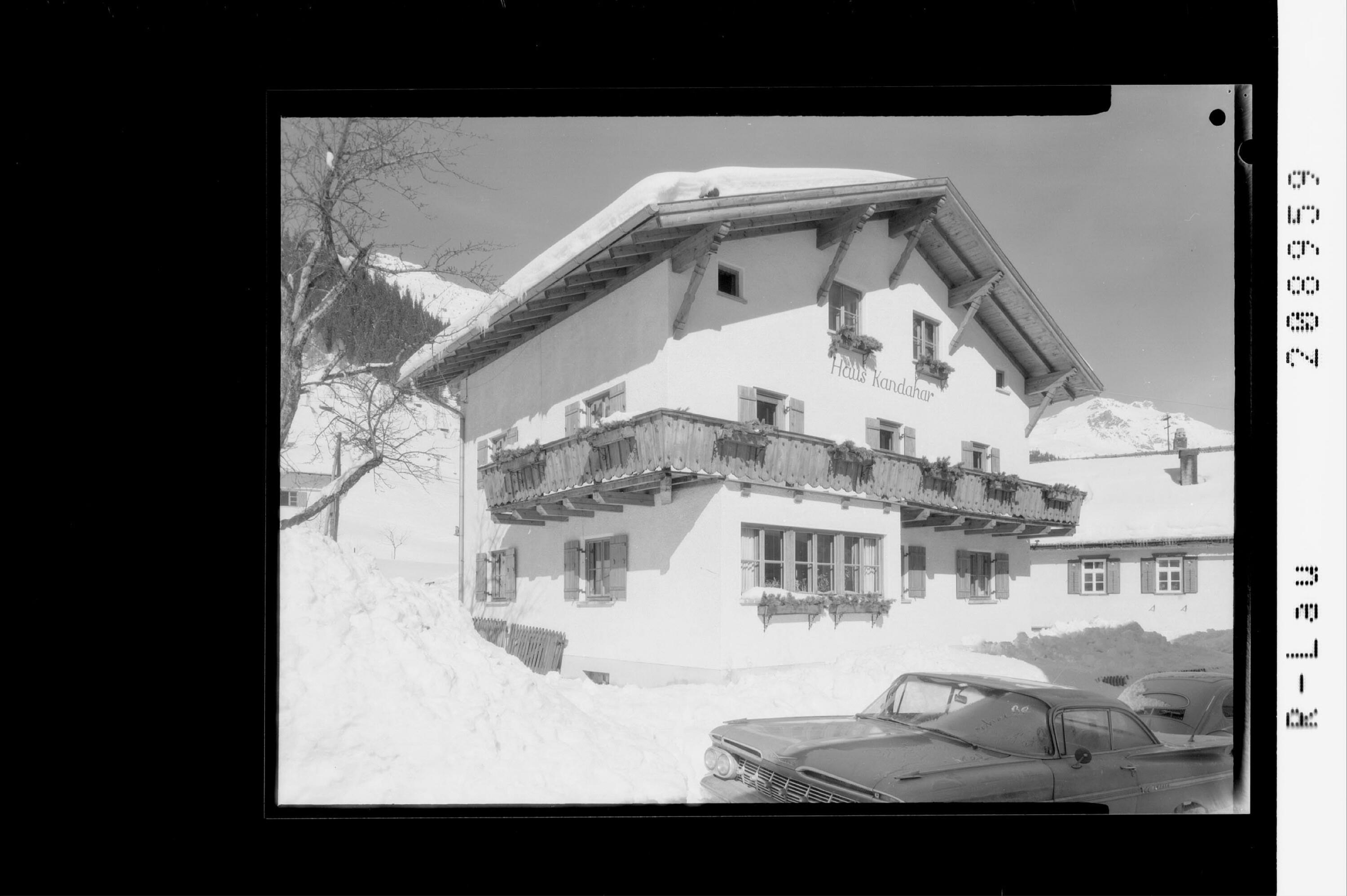 [St.Anton am Arlberg, Haus Kandahar mit Hirschpleisskopf]></div>


    <hr>
    <div class=