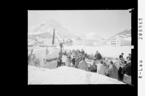 Lech am Arlberg, Eisbar mit Blick zum Omeshorn, Spuller Schafberg und Mehlsack von Risch-Lau