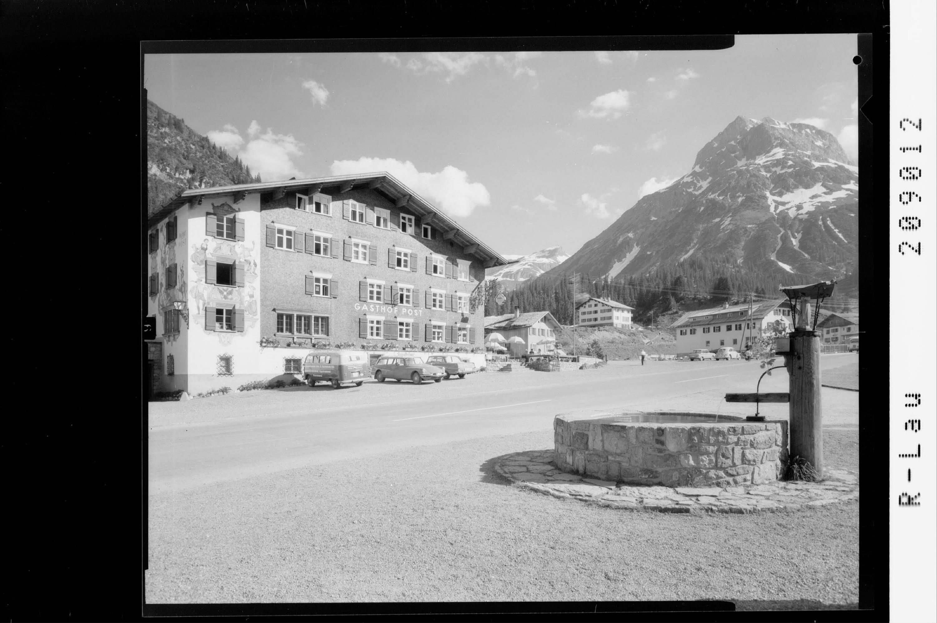[Gasthof Post in Lech am Arlberg mit Hasenfluh und Omeshorn]></div>


    <hr>
    <div class=