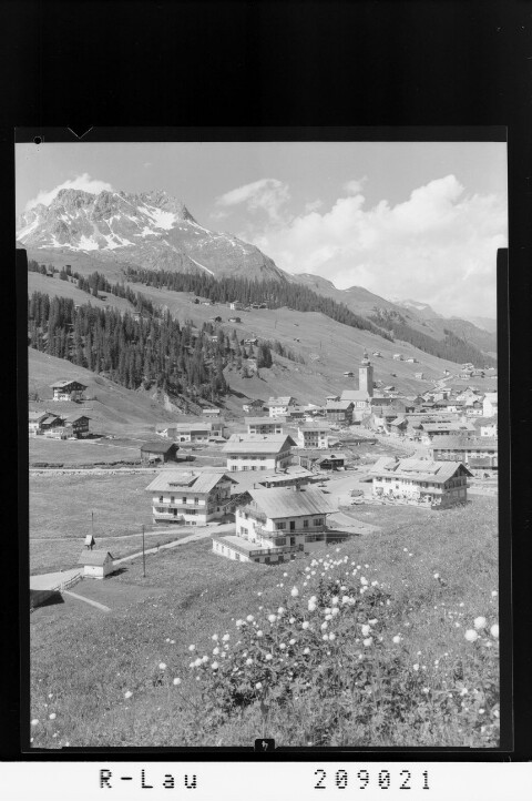 Lech 1447 m am Arlberg mit Karhorn von Risch-Lau