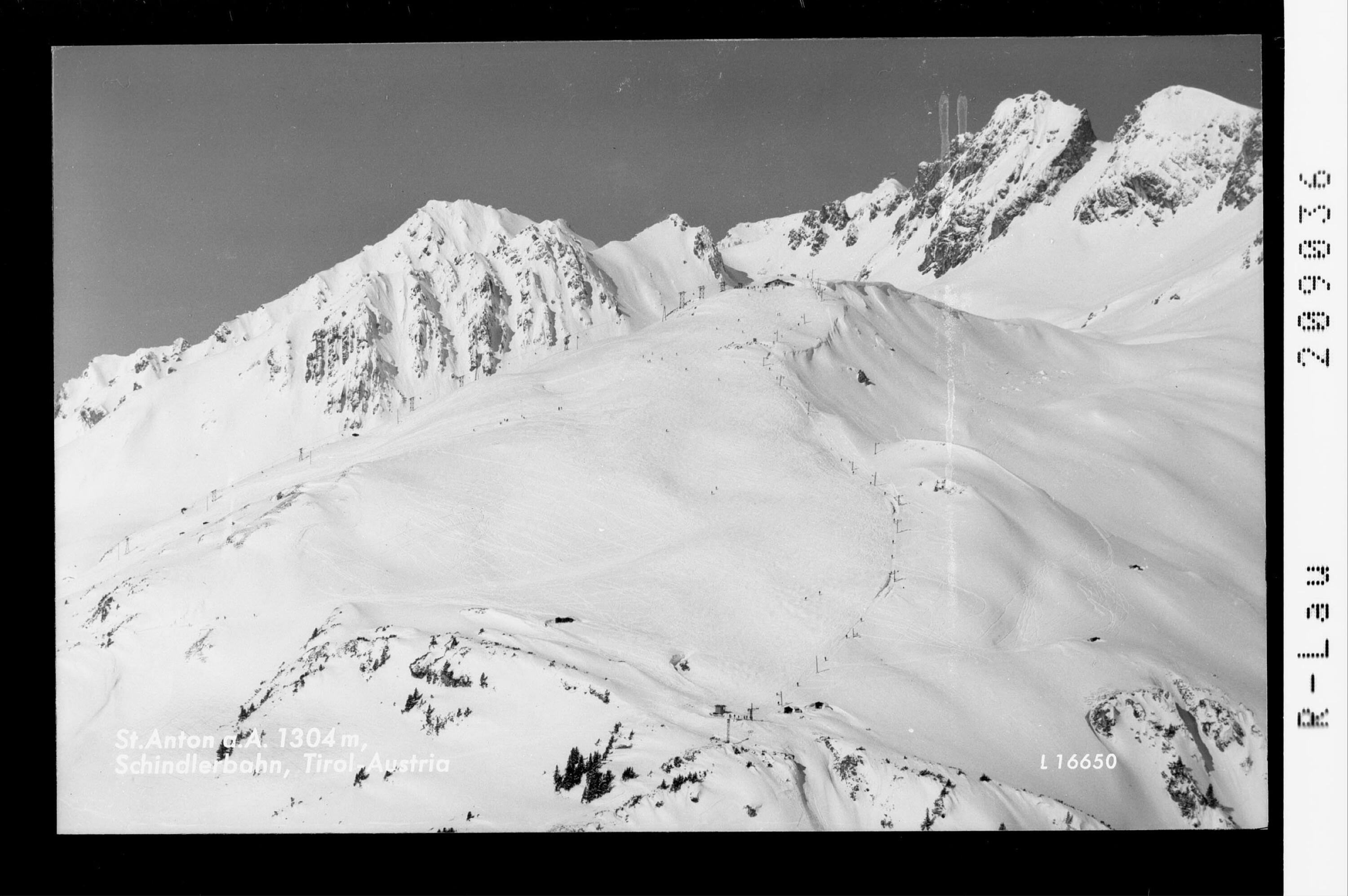 St.Anton am Arlberg 1304 m, Schindlerbahn, Tirol - Austria></div>


    <hr>
    <div class=
