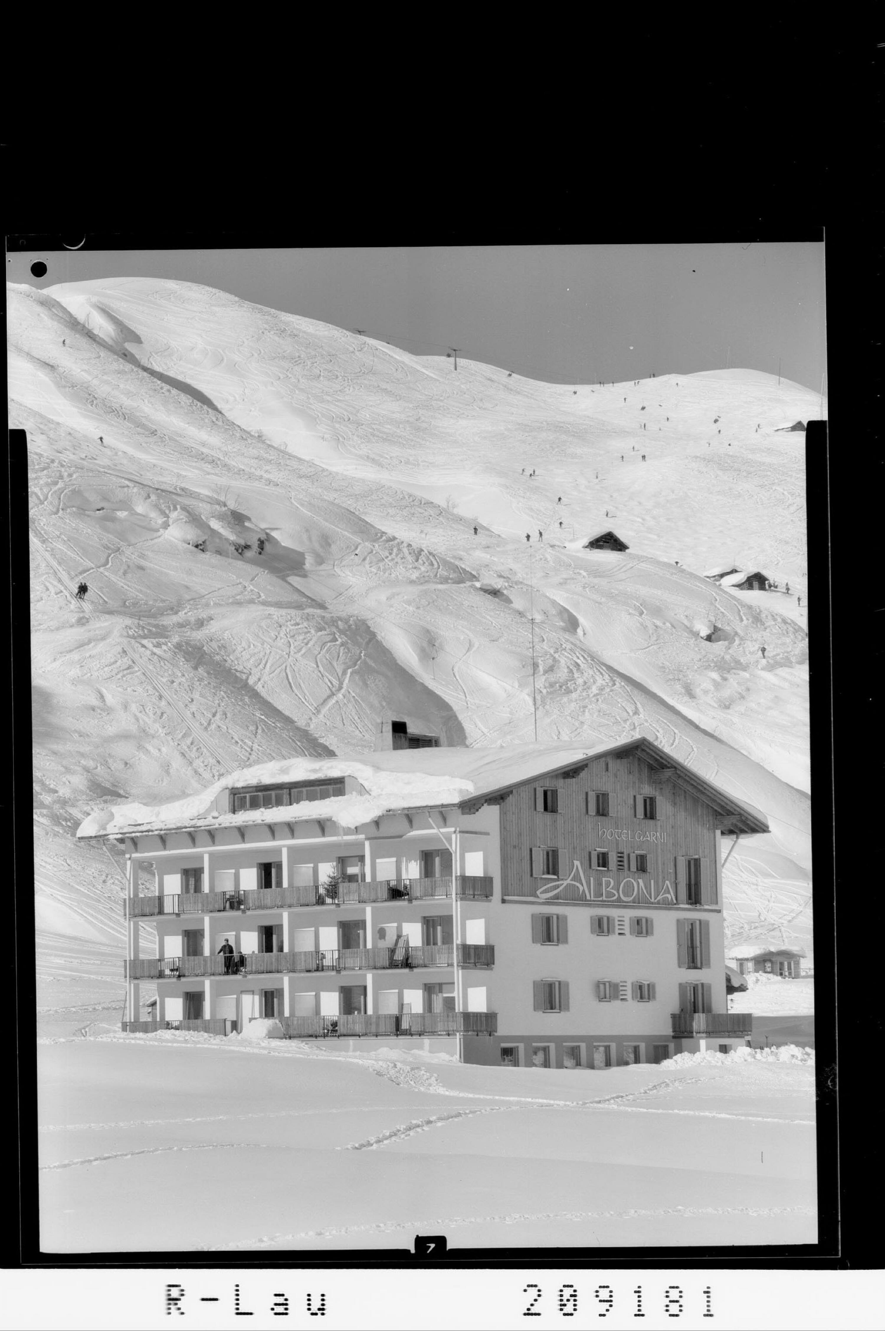 Zürs am Arlberg 1720 m, Hotel Albona></div>


    <hr>
    <div class=