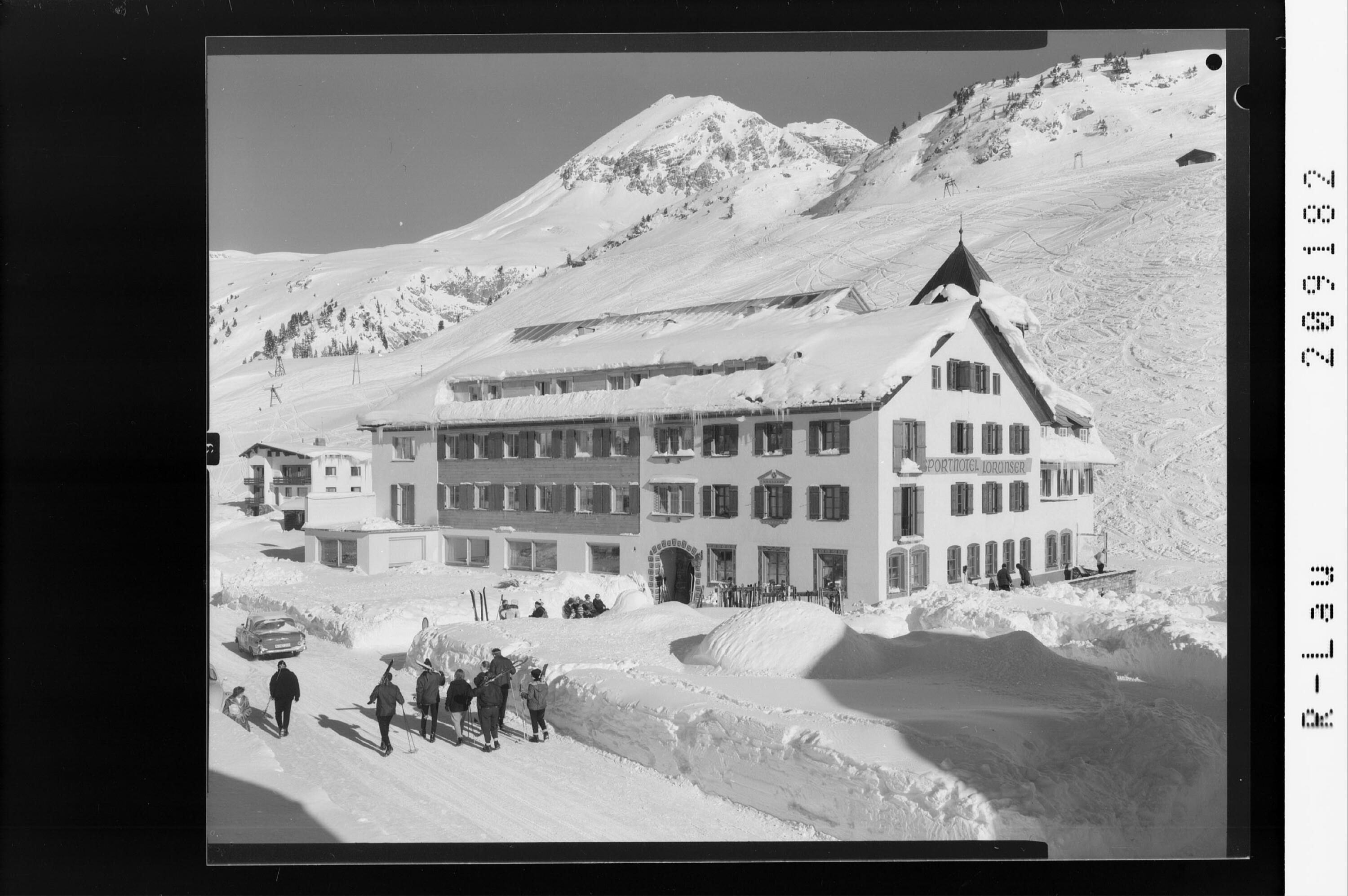 Zürs am Arlberg 1720 m, Sporthotel Lorünser></div>


    <hr>
    <div class=