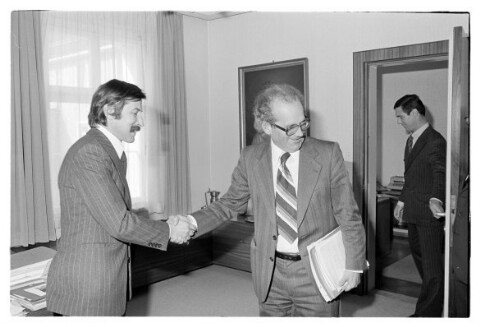 Jugoslawischer Botschafter bei Landeshauptmann / Helmut Klapper von Klapper, Helmut