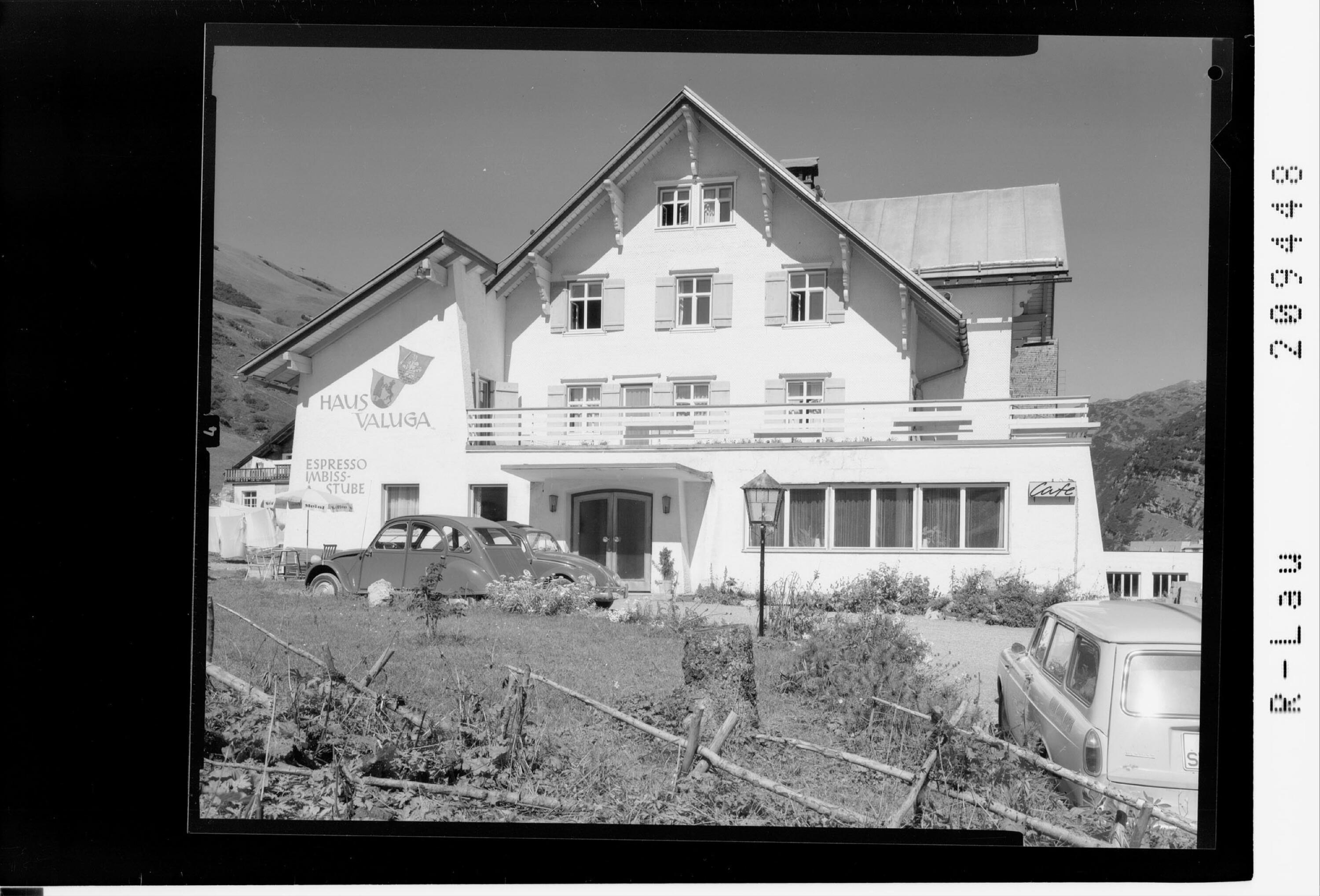 [Haus Valuga in Zürs am Arlberg]></div>


    <hr>
    <div class=