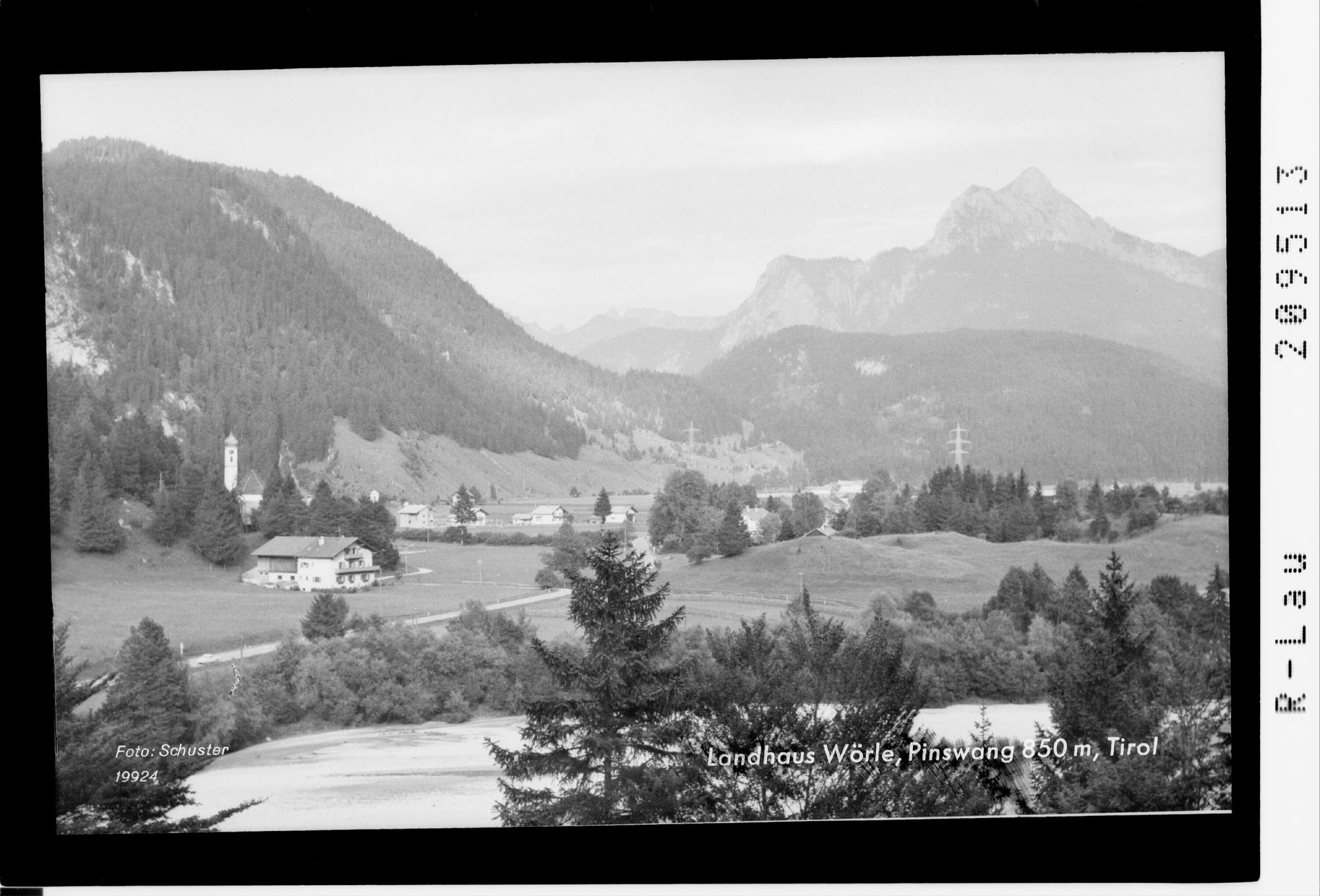 Landhaus Wörle, Pinswang 850 m, Tirol></div>


    <hr>
    <div class=