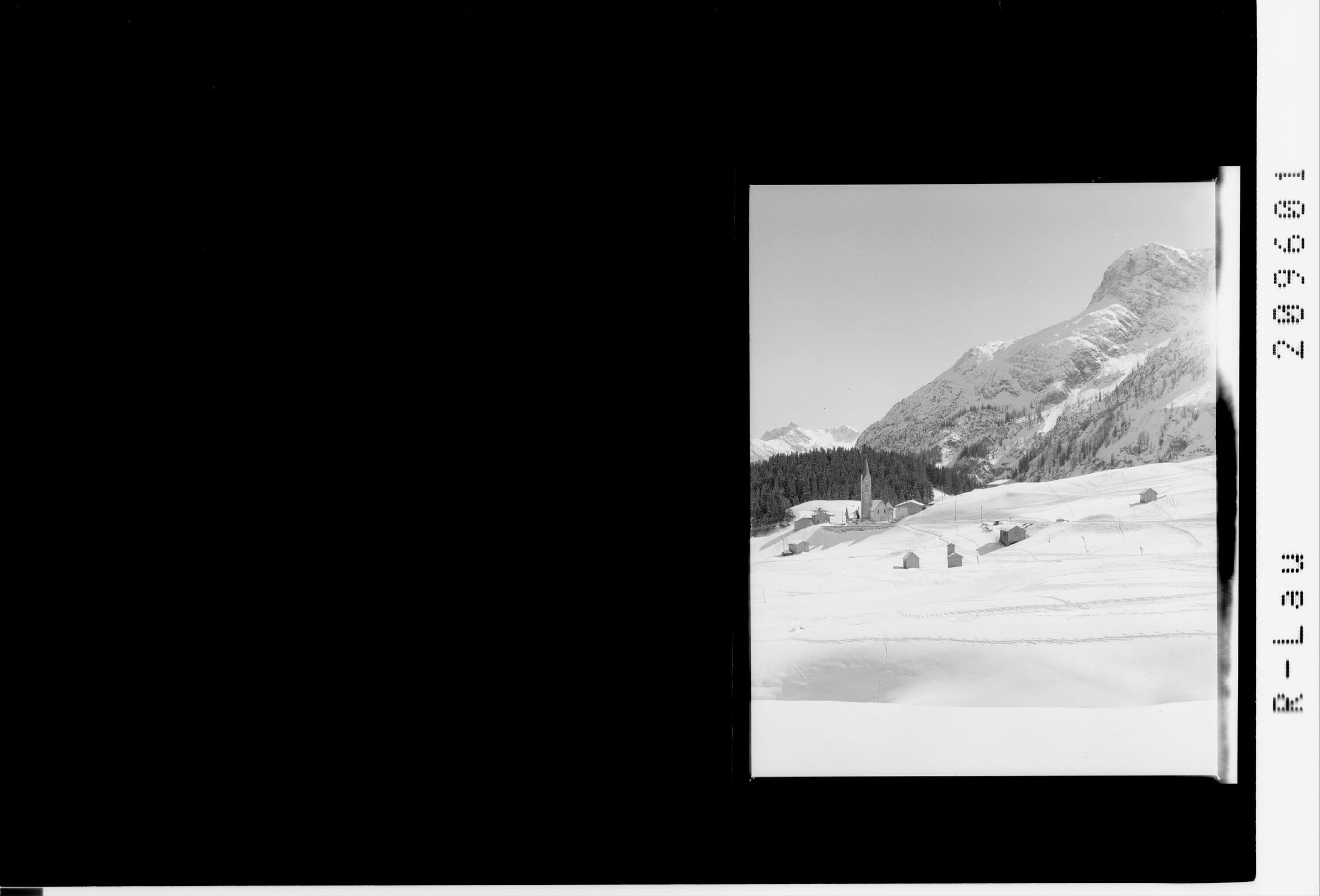 Warth am Arlberg 1500 m></div>


    <hr>
    <div class=