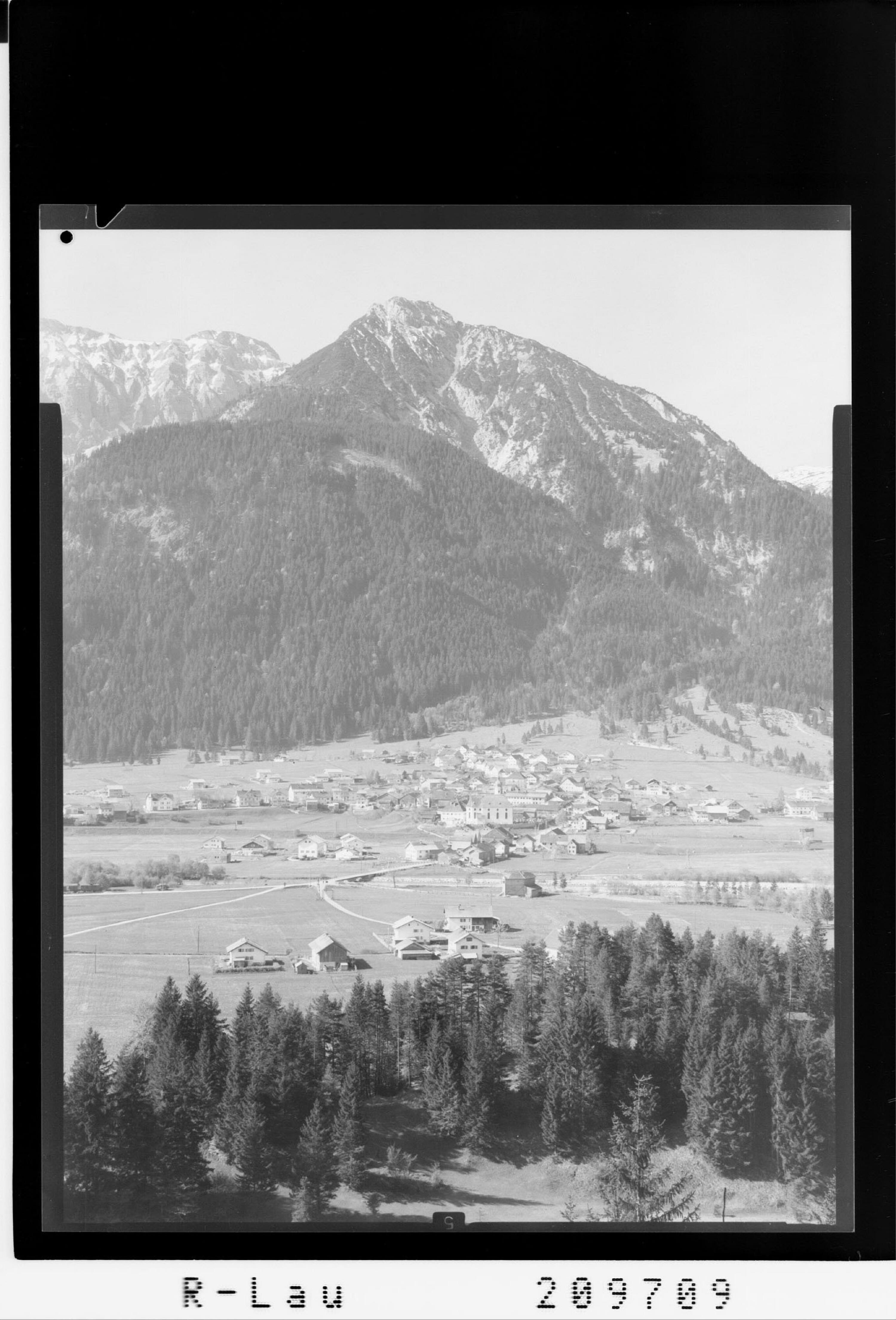 Vils bei Reutte, Tirol></div>


    <hr>
    <div class=