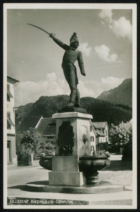 Bludenz, Riedmüller-Denkmal von Photohaus, Hegenbart J.