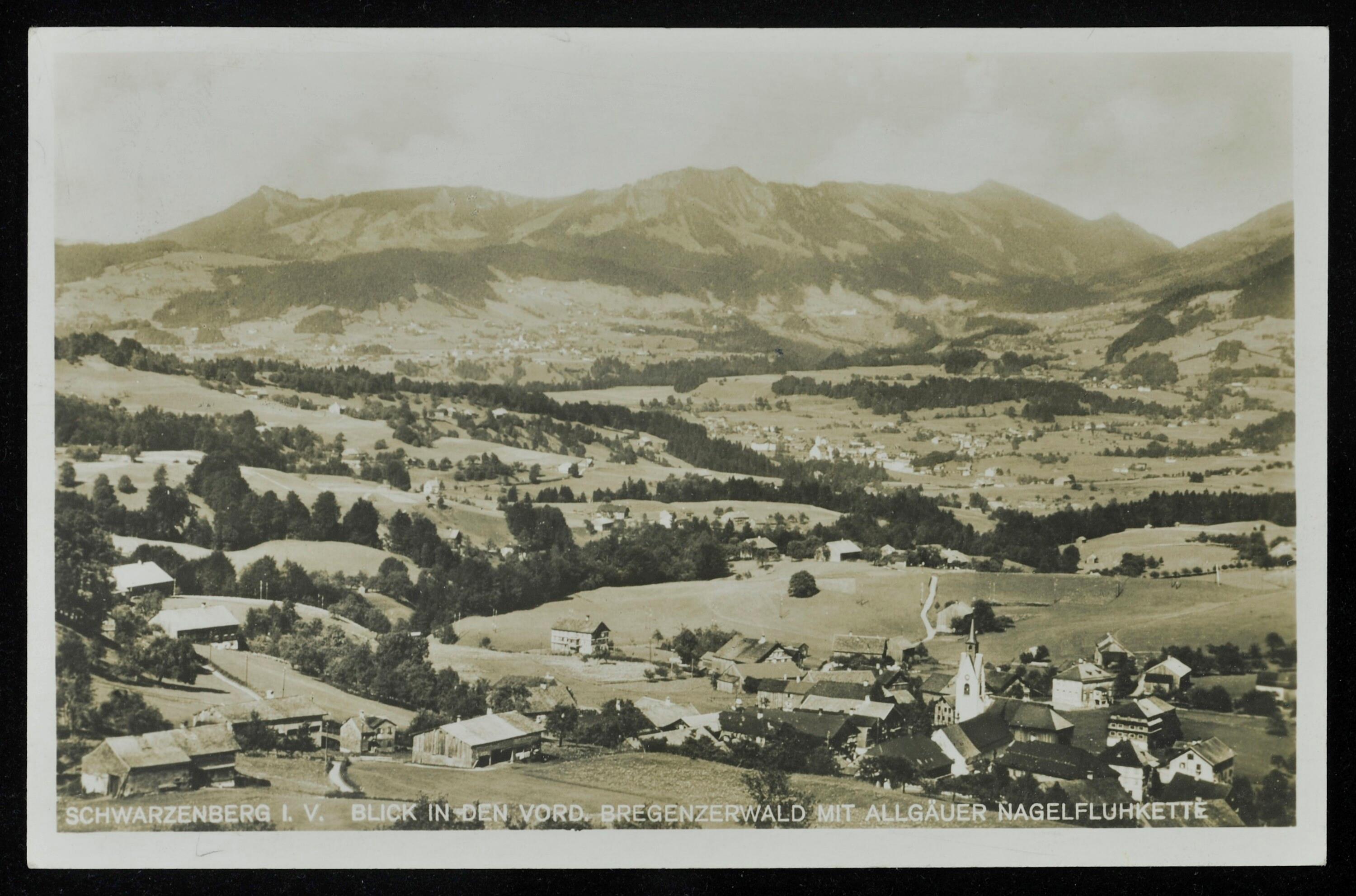 Schwarzenberg i. V. Blick in den Vord. Bregenzerwald mit Allgäuer Nagelfluhkette></div>


    <hr>
    <div class=