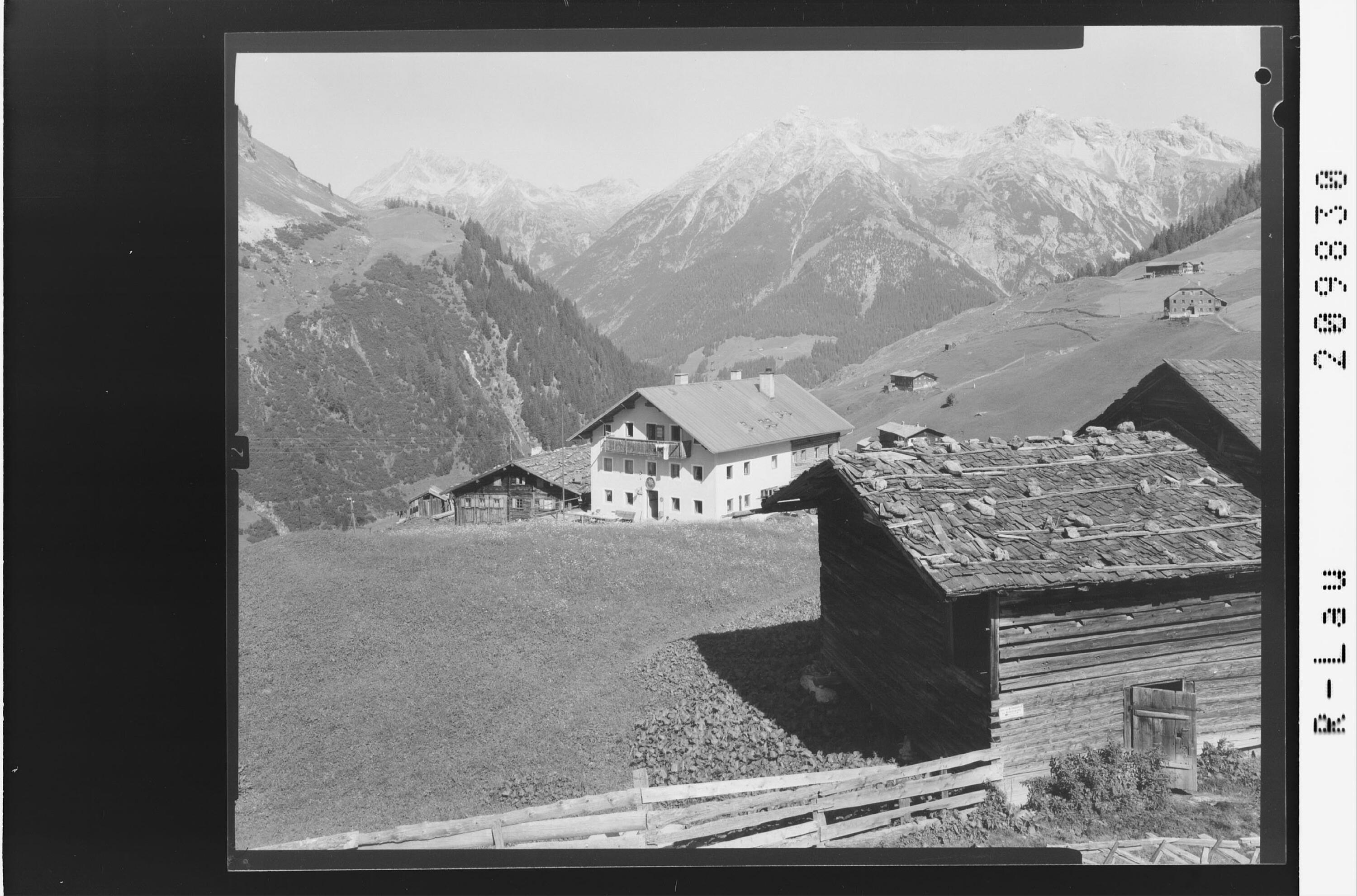 Kaisers im Lechtal / Tirol Edelweisshaus></div>


    <hr>
    <div class=