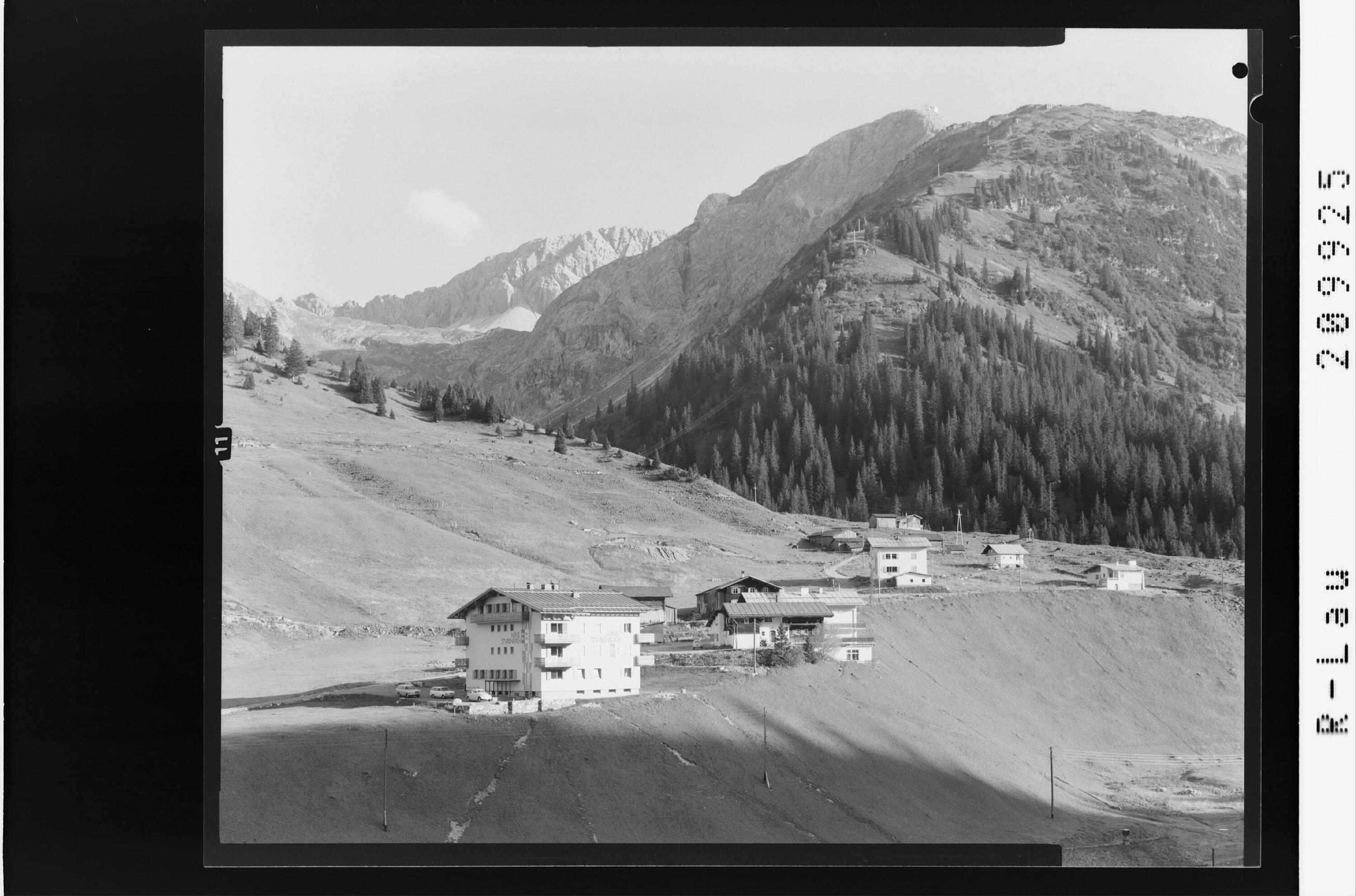 [Stubenbach bei Lech am Arlberg gegen Rüfikopf]></div>


    <hr>
    <div class=