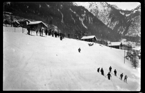 Aufnahme von einem Skispringen in der Ortsparzelle Poller in Dalaas 2 / Josef Wilhelm Purtscher von Purtscher, Josef Wilhelm