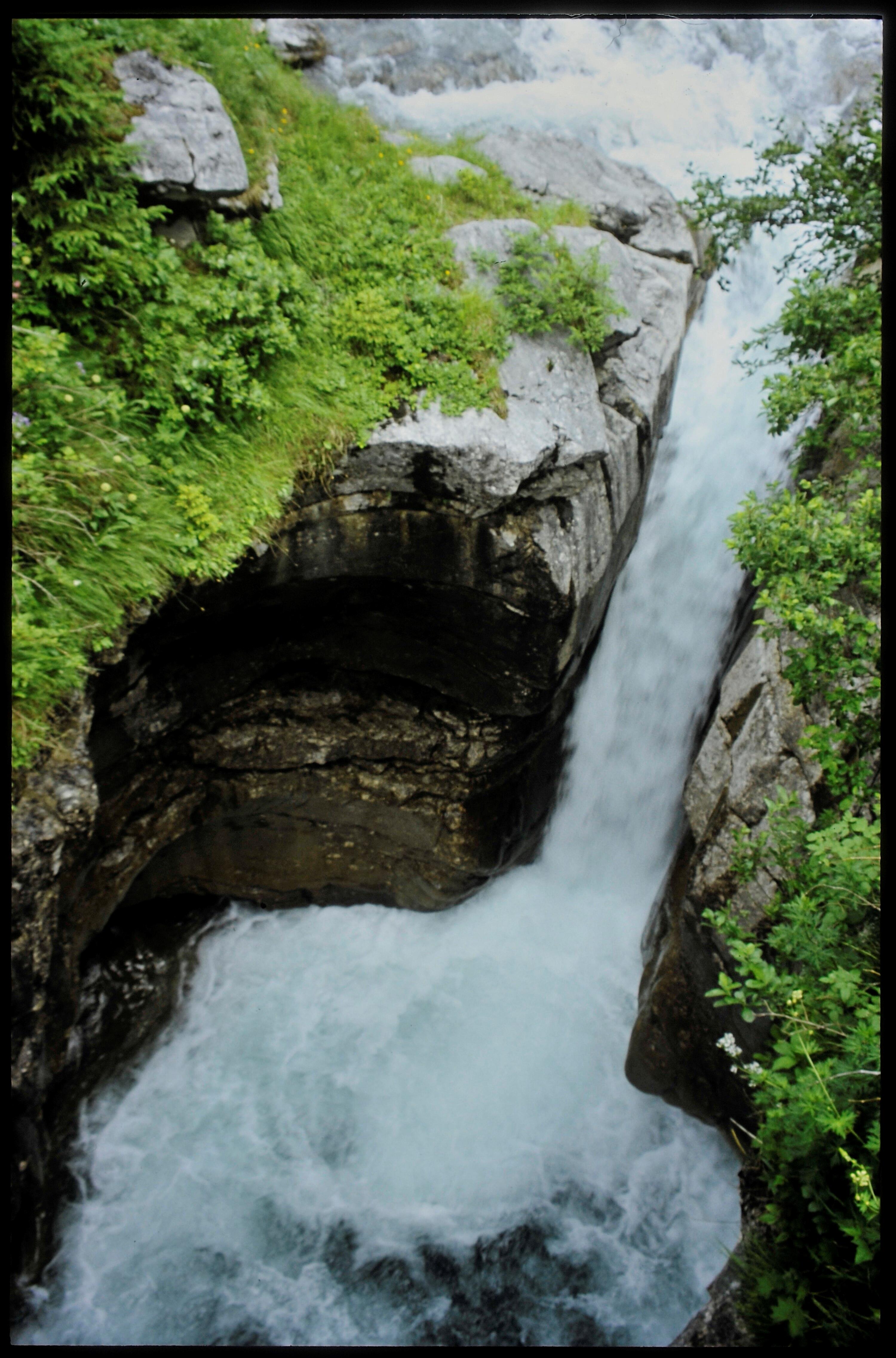 [Schröcken, Bregenzerach-Kessi bei Fellealpe]></div>


    <hr>
    <div class=