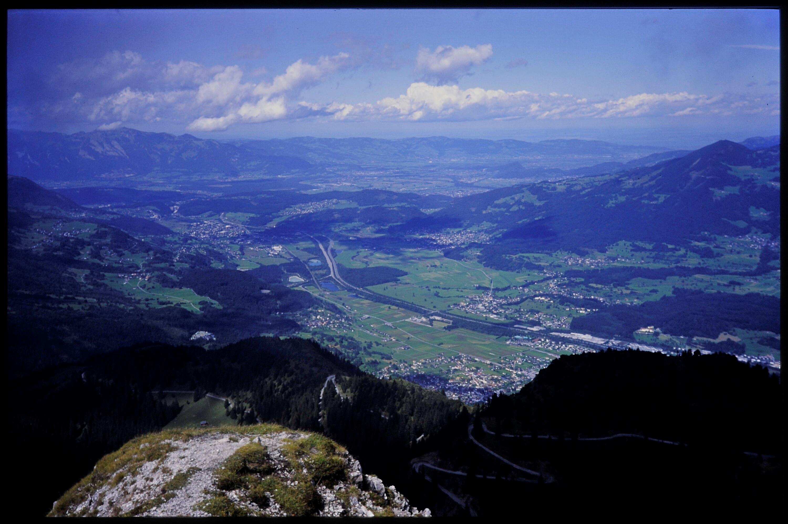 [Walgau im Blick von Mondspitze]></div>


    <hr>
    <div class=