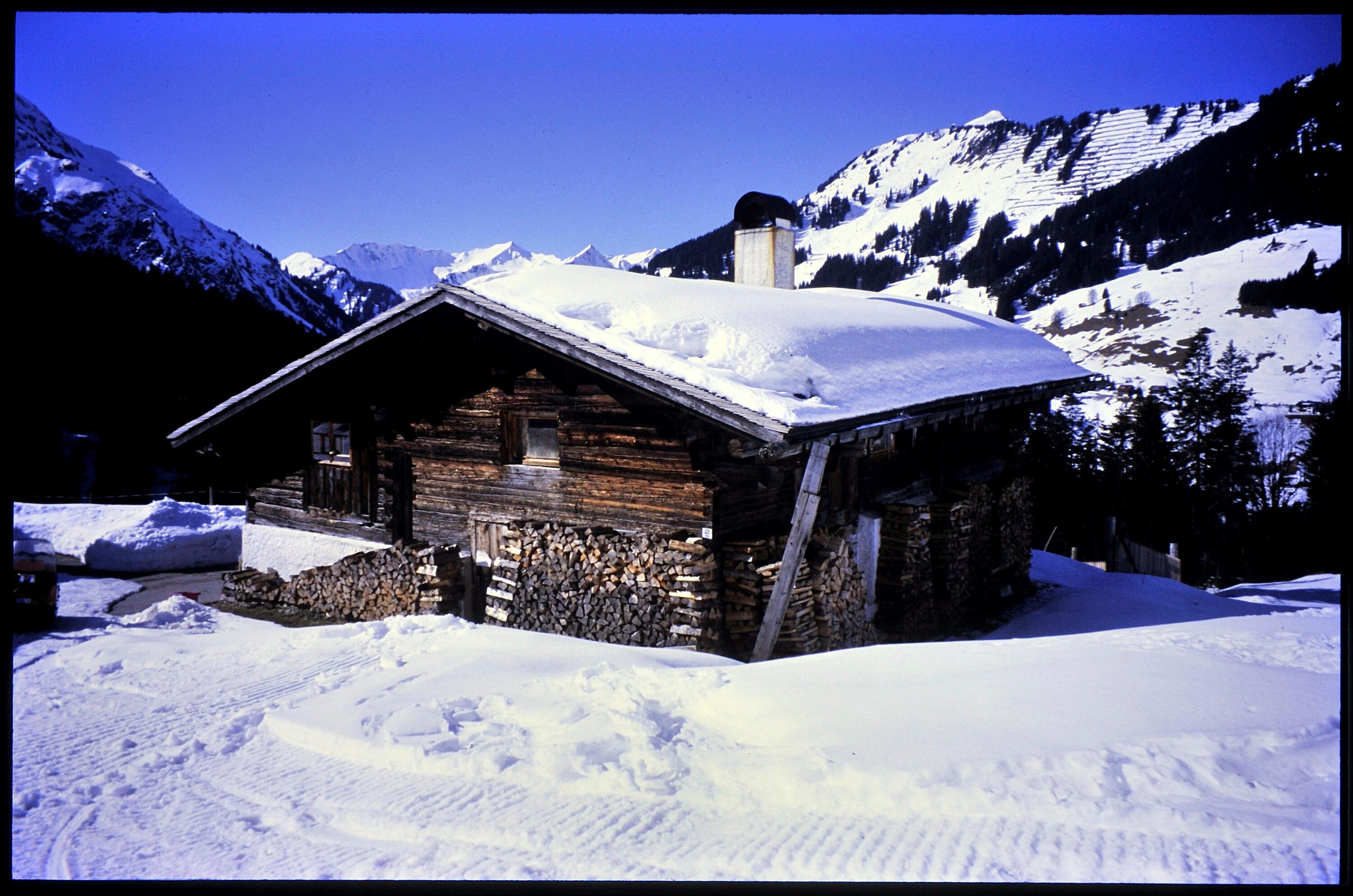 [Mittelberg, Winterweg Wiesalpe]></div>


    <hr>
    <div class=