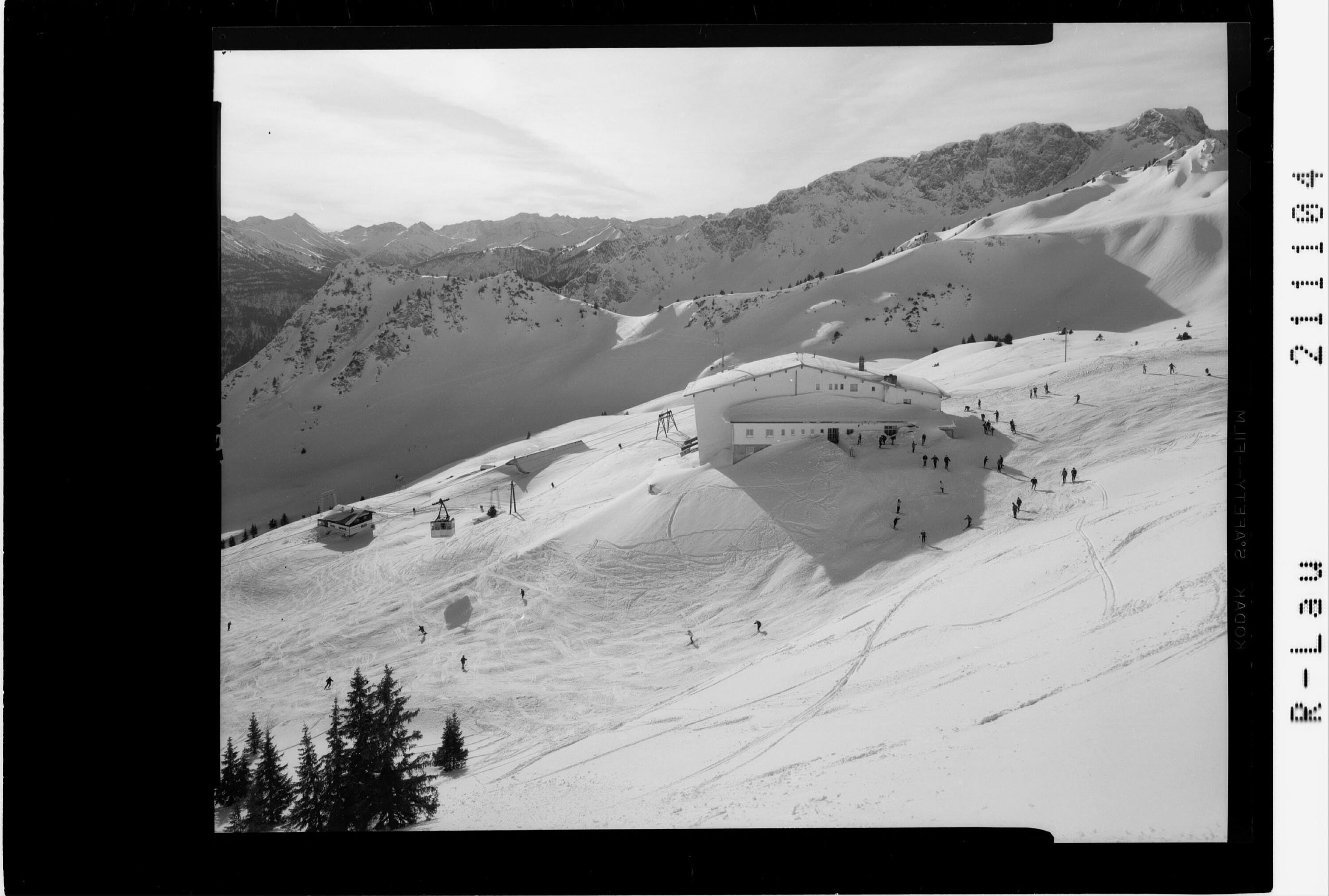 Reutte, Tirol Skigebiet Reuttener Bergbahn></div>


    <hr>
    <div class=