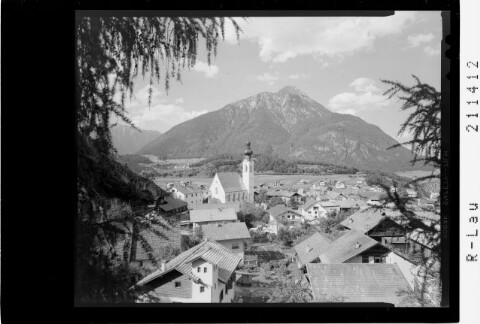 Arzl bei Imst im Pitztal, Tirol gegen Tschirgant 2372 m von Risch-Lau